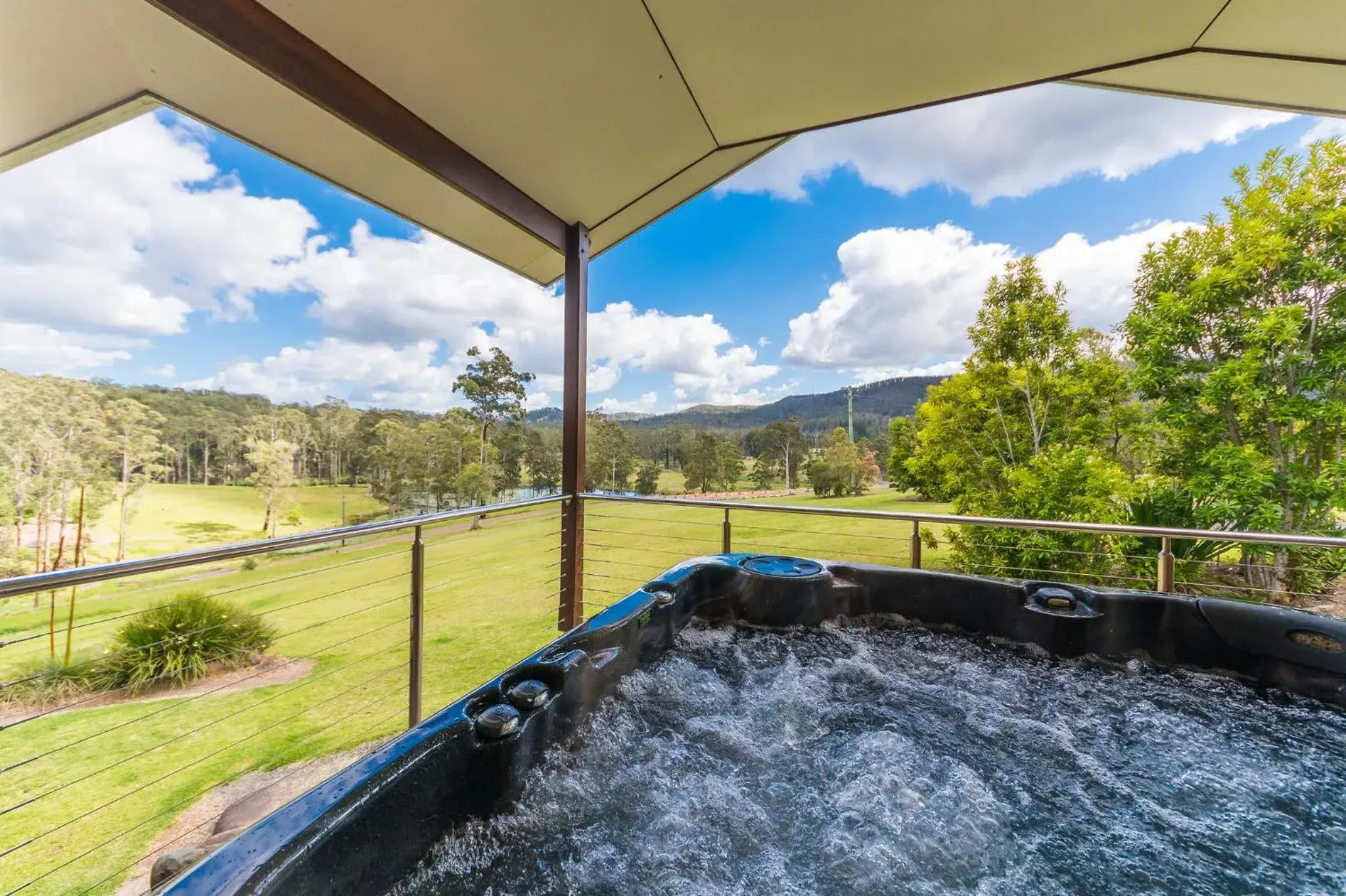Hot Tub in Clarendon Forest Retreat