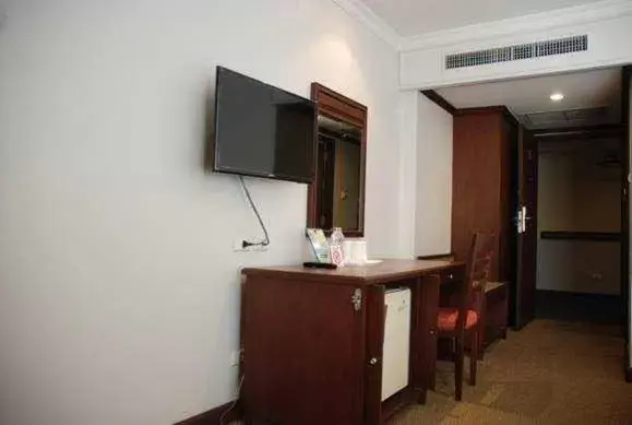 TV/Entertainment Center in Royal Rattanakosin Hotel SHA Plus
