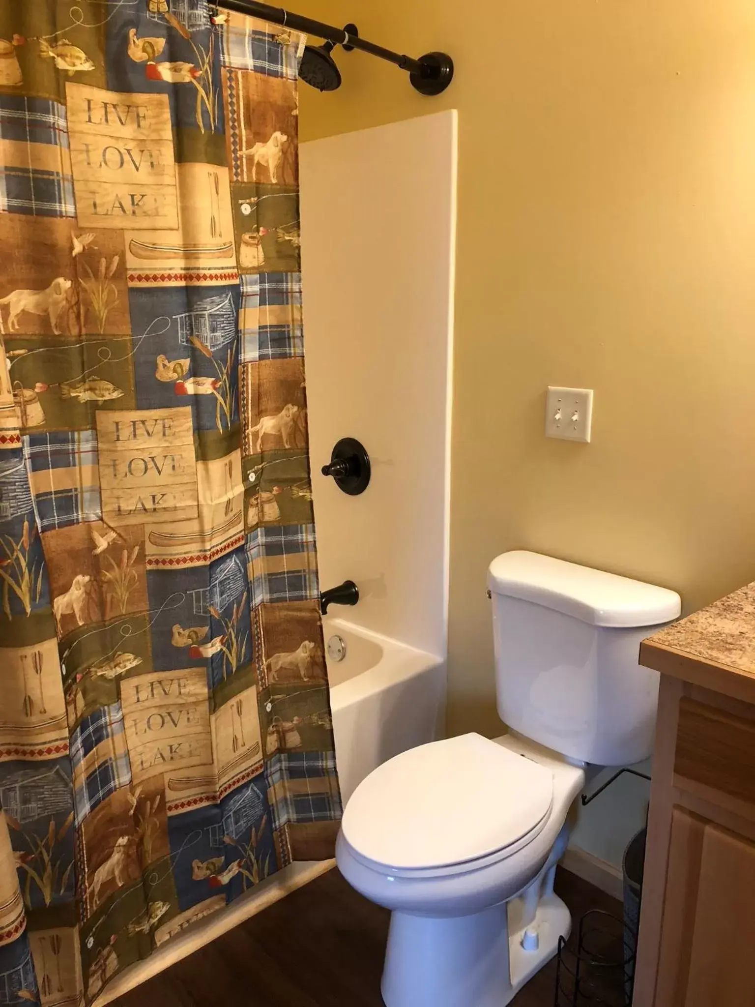 Bathroom in Blue Moon Resort & Motel