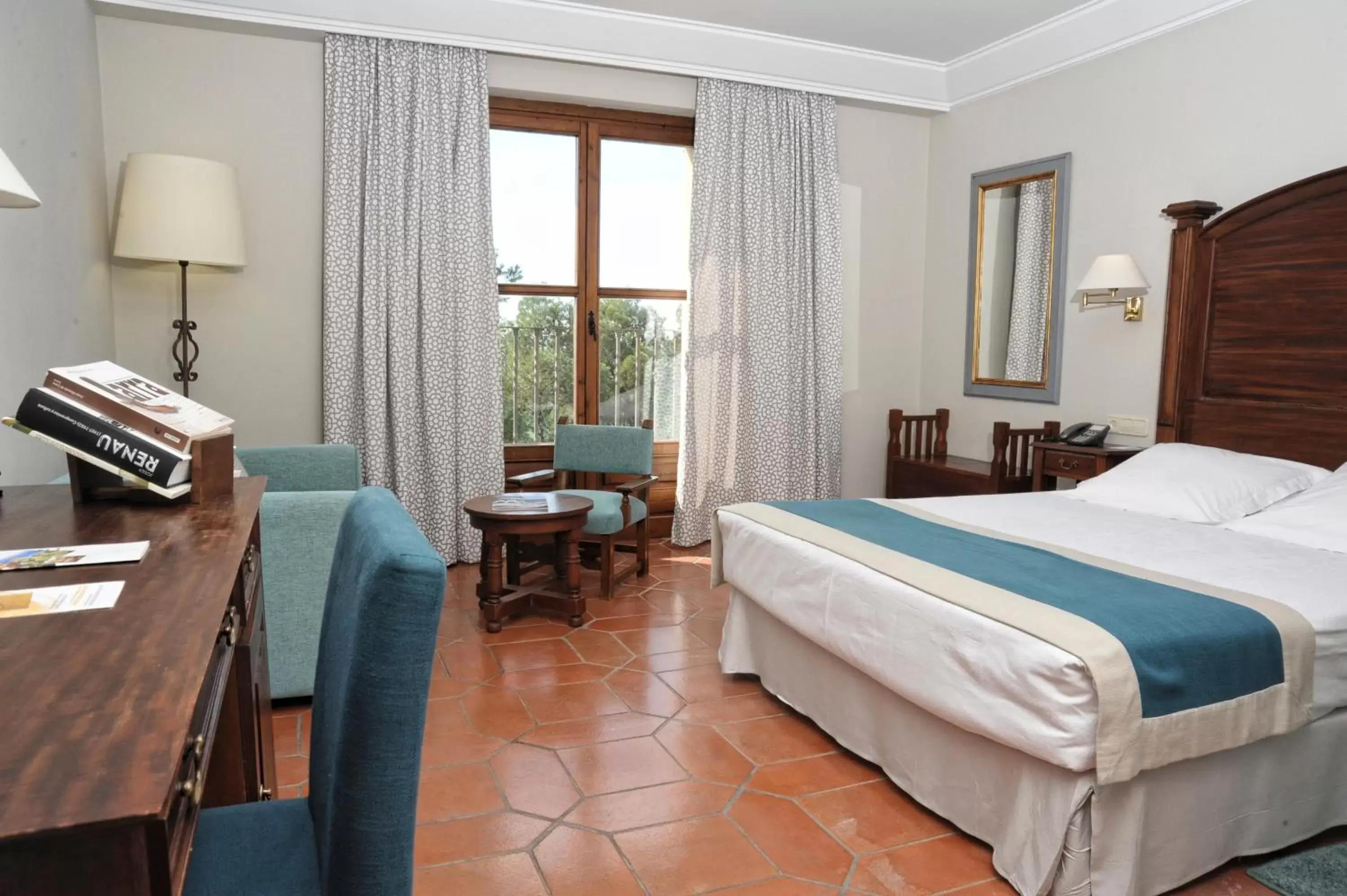 Photo of the whole room in Parador de Alcañiz