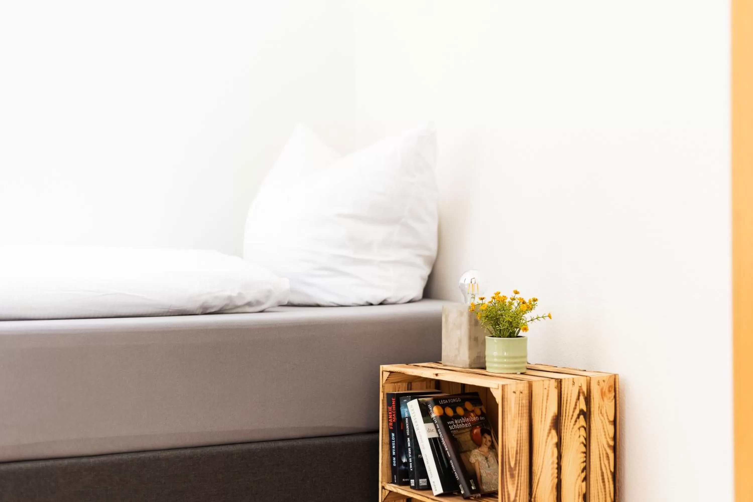 Bed in Apartments an der Oper - Innenstadt - Zentral - Küche - Wifi - Powered by Ko-Living