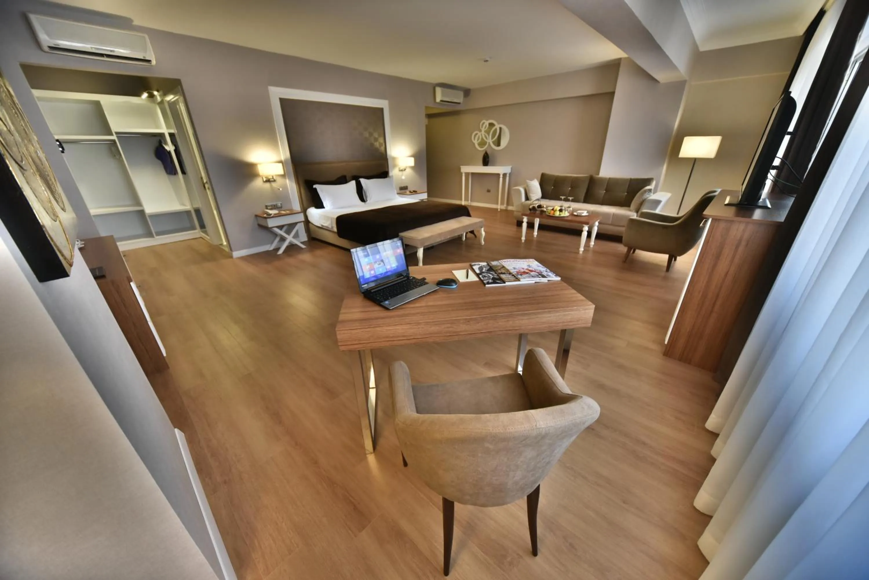 Photo of the whole room in North Point Hotel