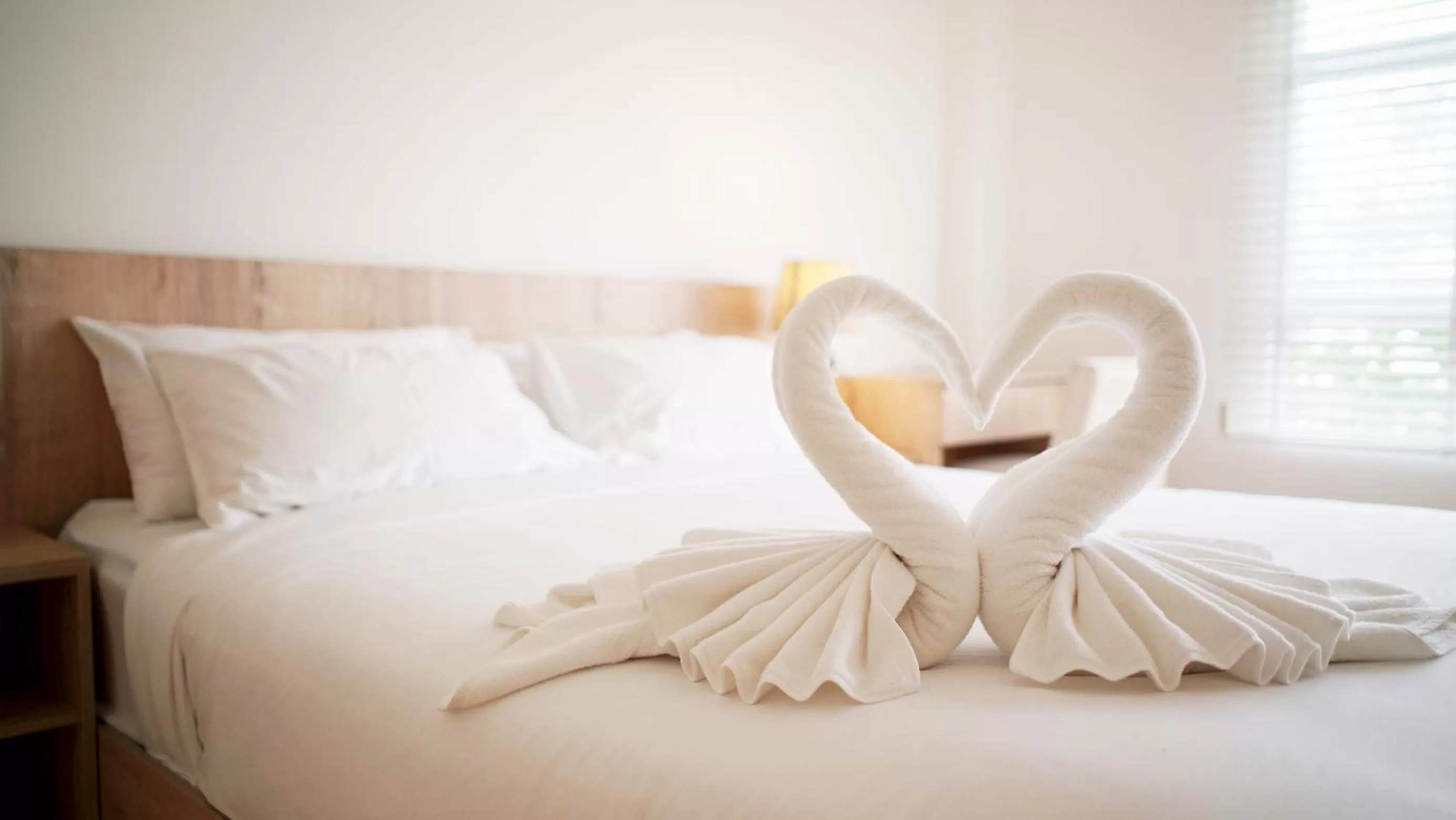 Bed in The White Garden Premier Saraburi