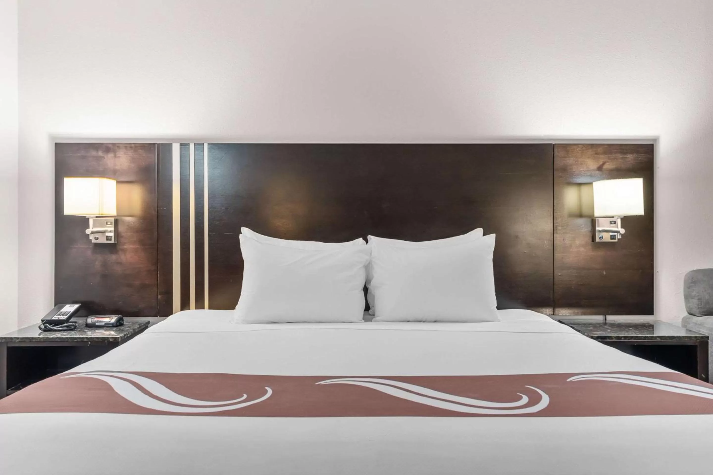 King Room - Disability Access/Non-Smoking in Quality Inn & Suites Mall of America - MSP Airport