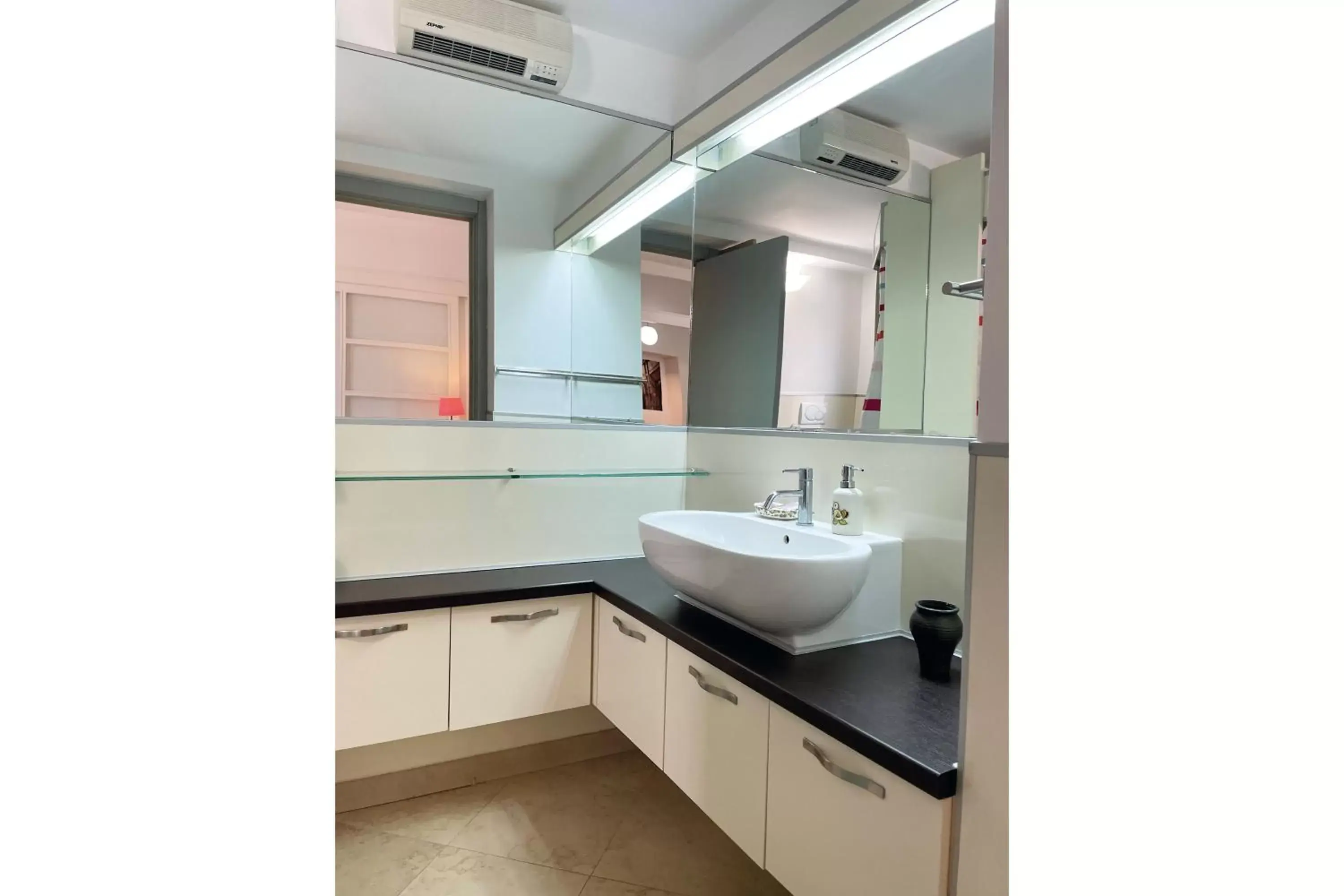 Bathroom in Euphorbia Residence