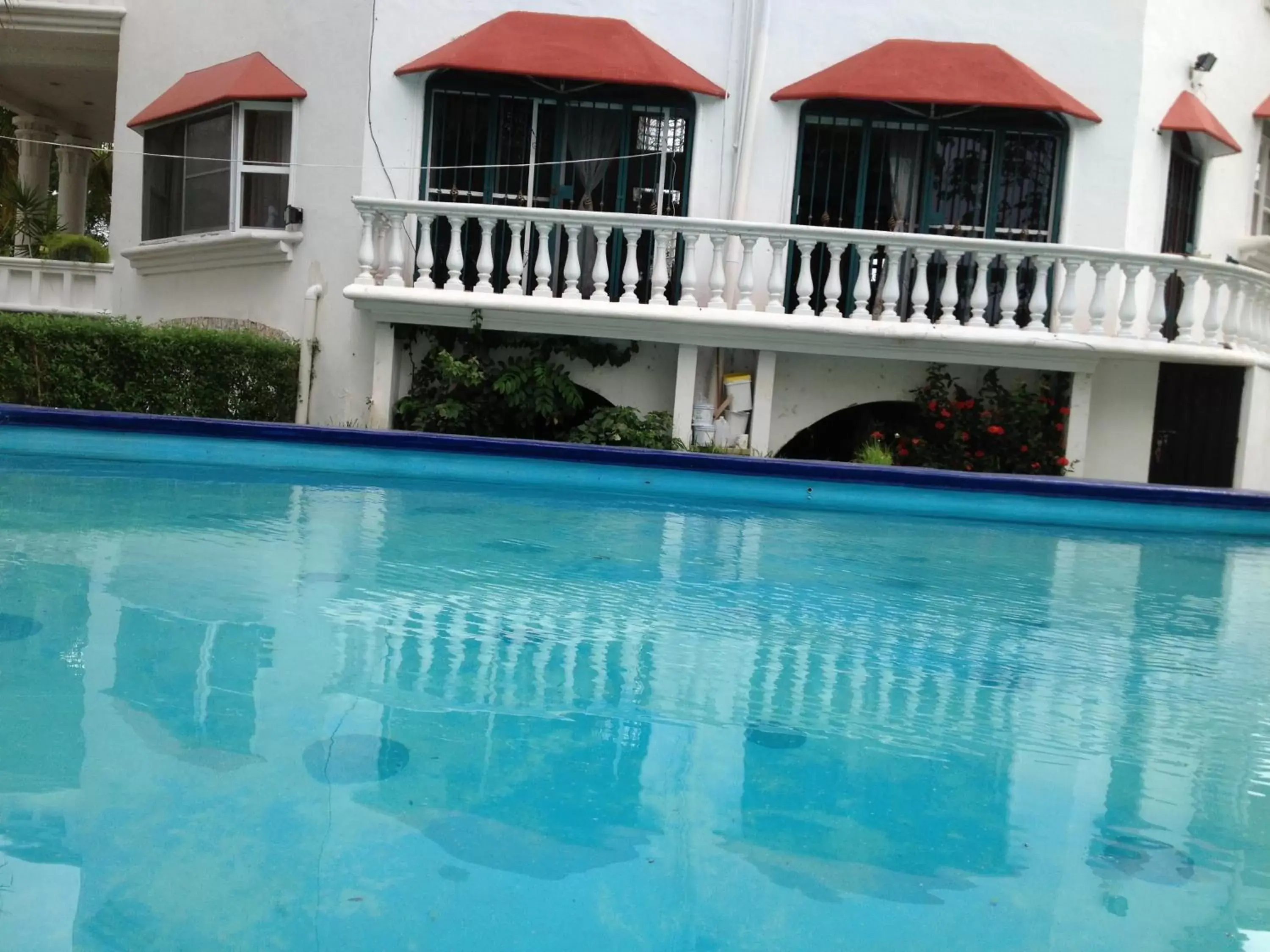 Swimming Pool in Mansion Giahn Bed & Breakfast