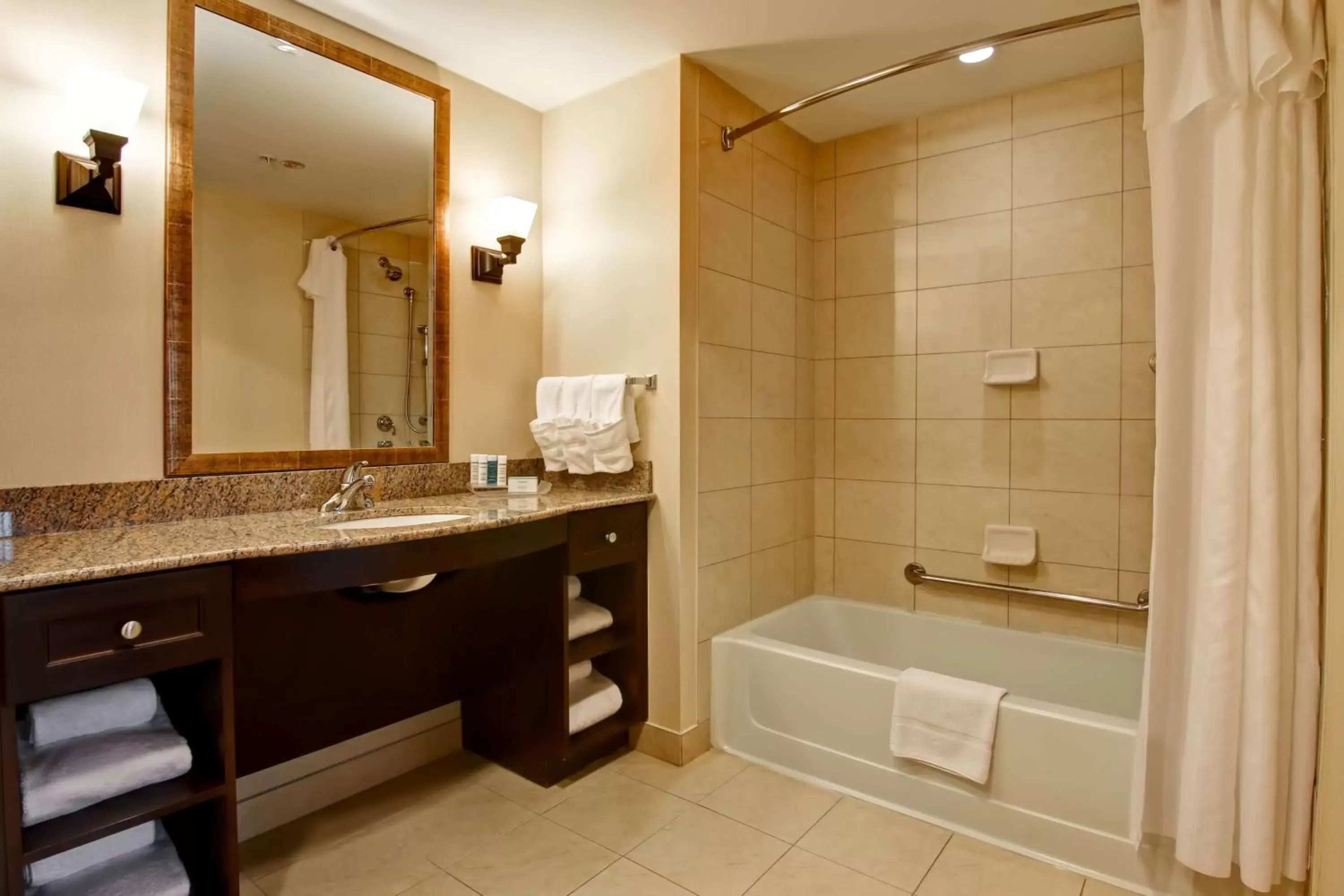 Bathroom in Homewood Suites by Hilton Toronto Airport Corporate Centre