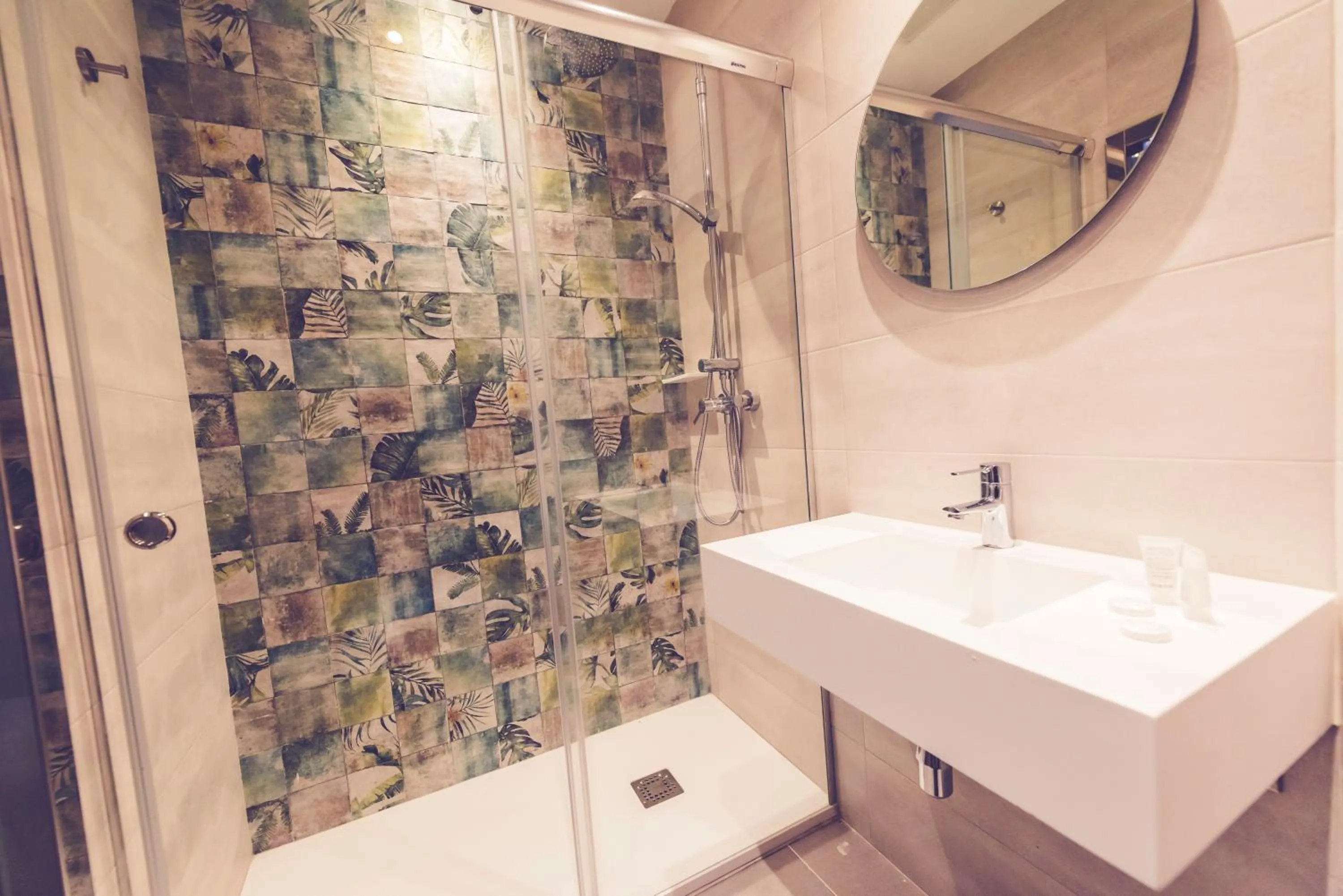 Bathroom in Hostal Marlasca