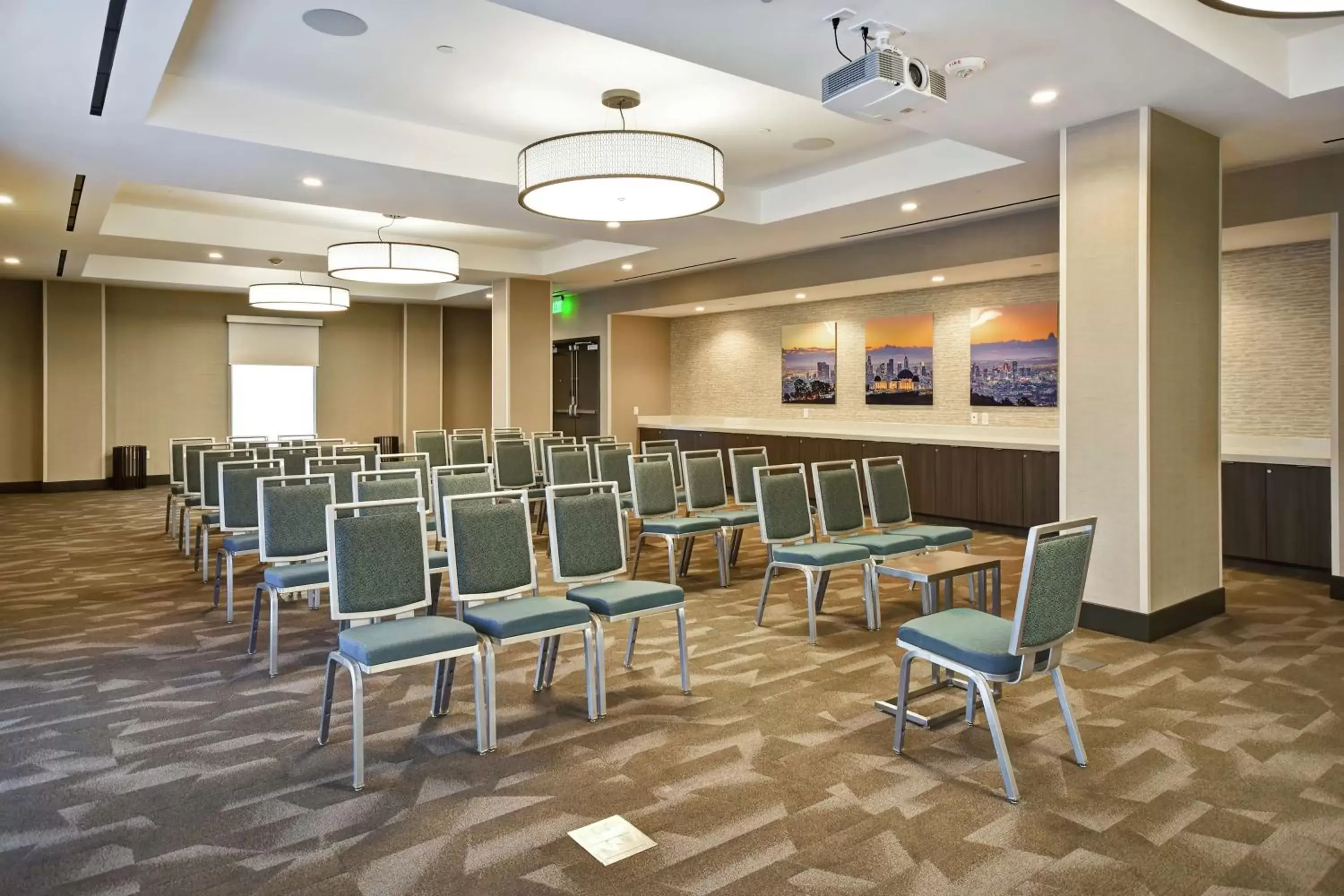 Meeting/conference room in Home2 Suites by Hilton Los Angeles Montebello