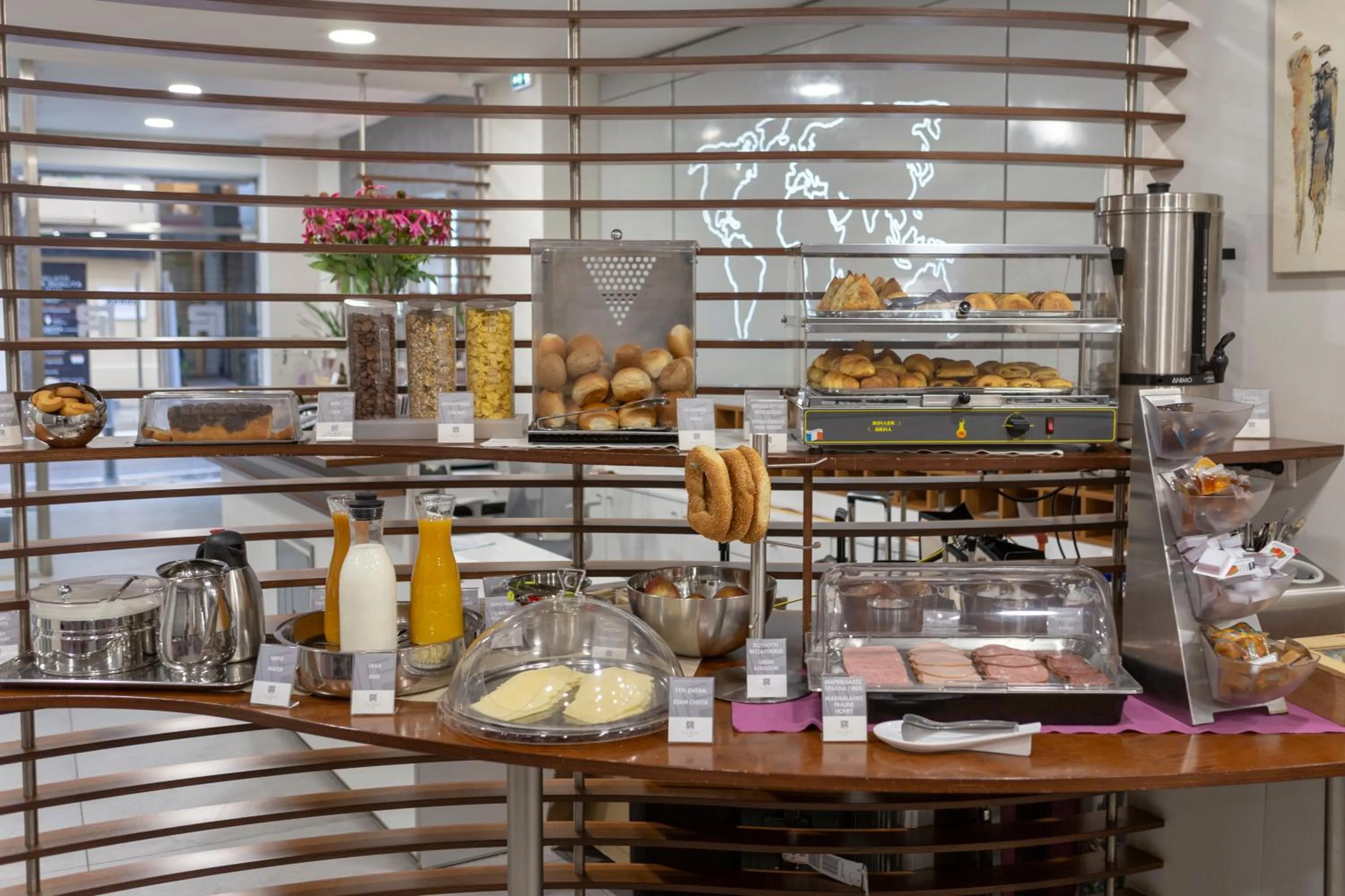 Restaurant/places to eat in Pan Hotel