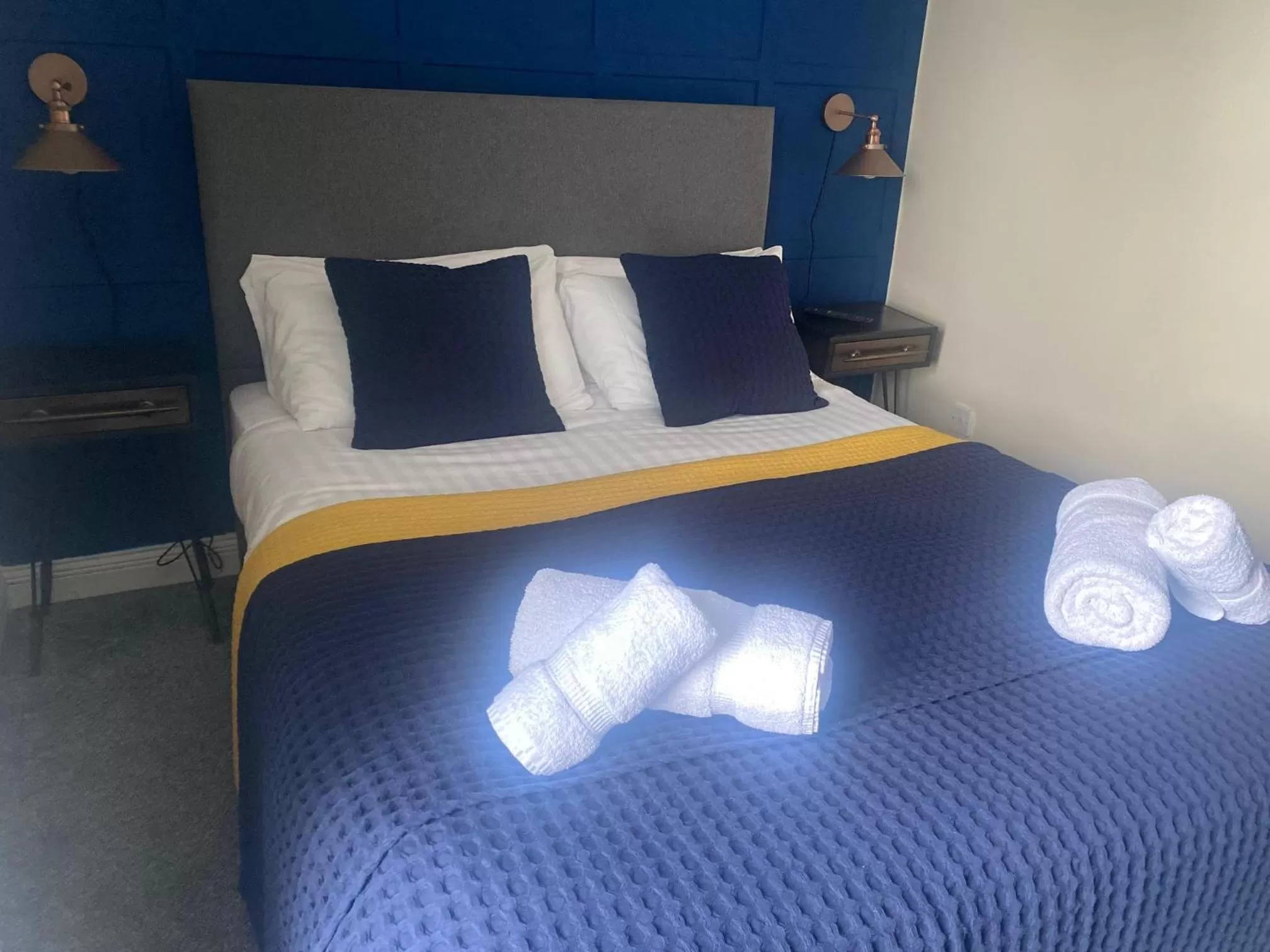 Bed in The Oaks Hotel