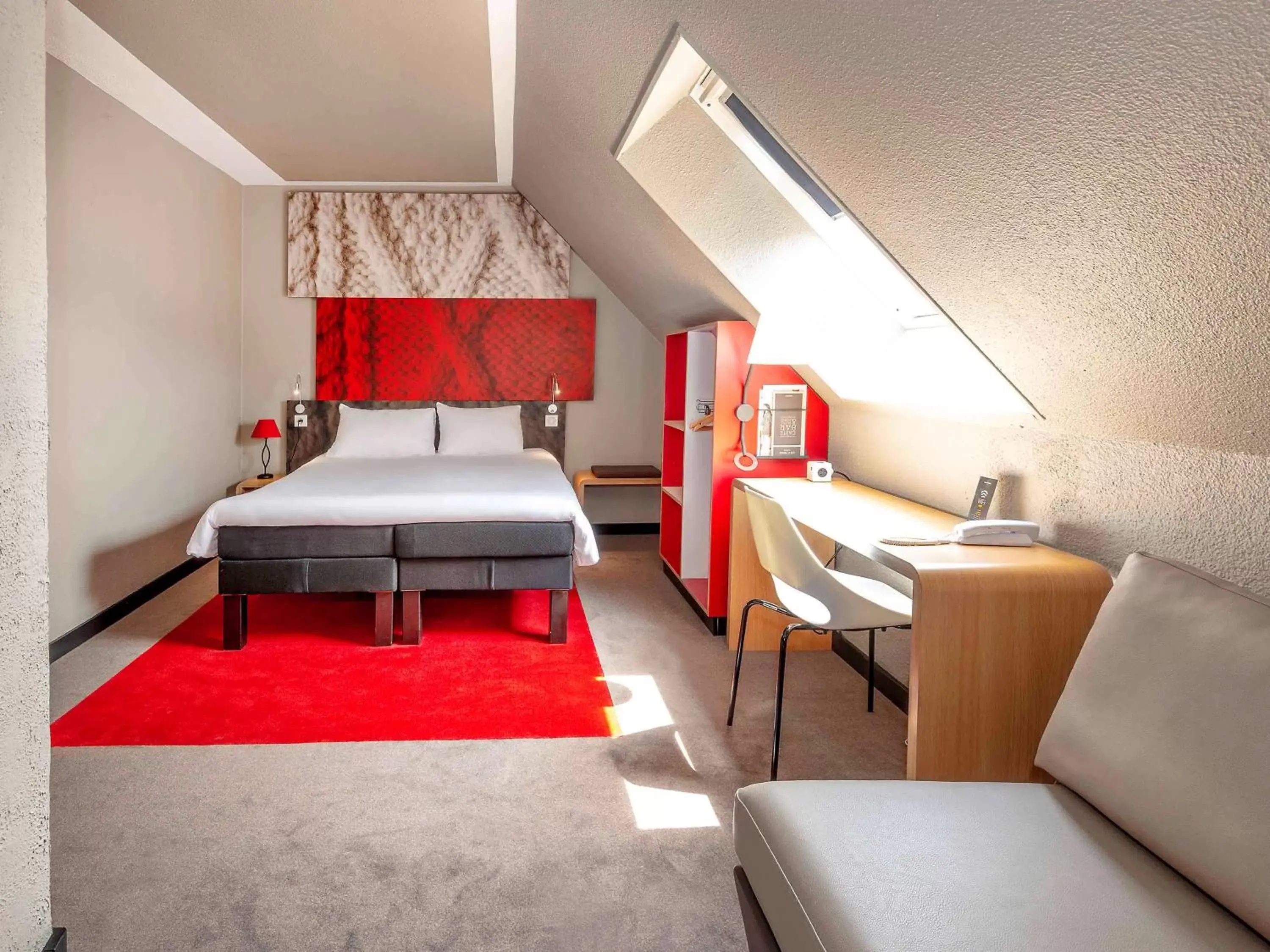Photo of the whole room, Bed in ibis Epernay Centre Ville