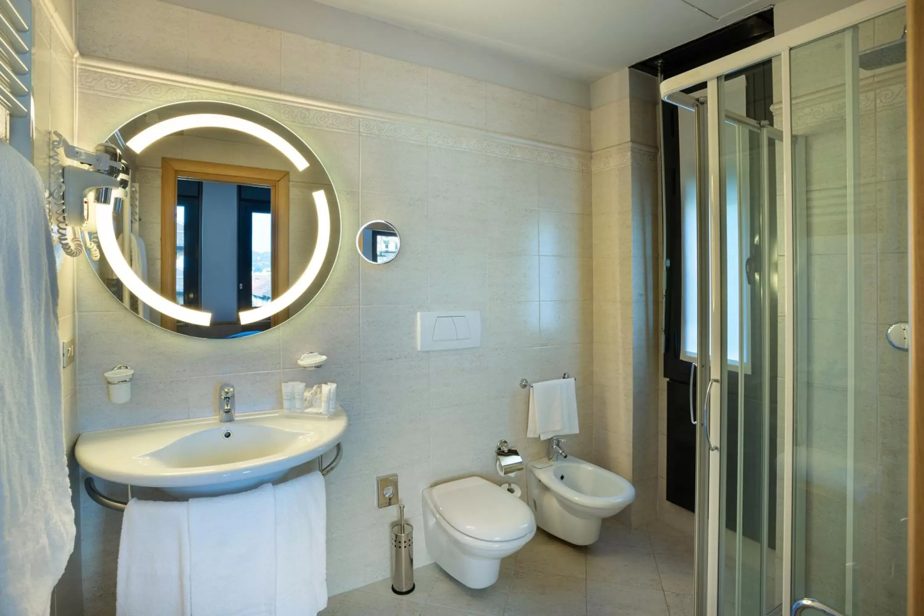 Bathroom in Best Western Plus Executive Hotel and Suites