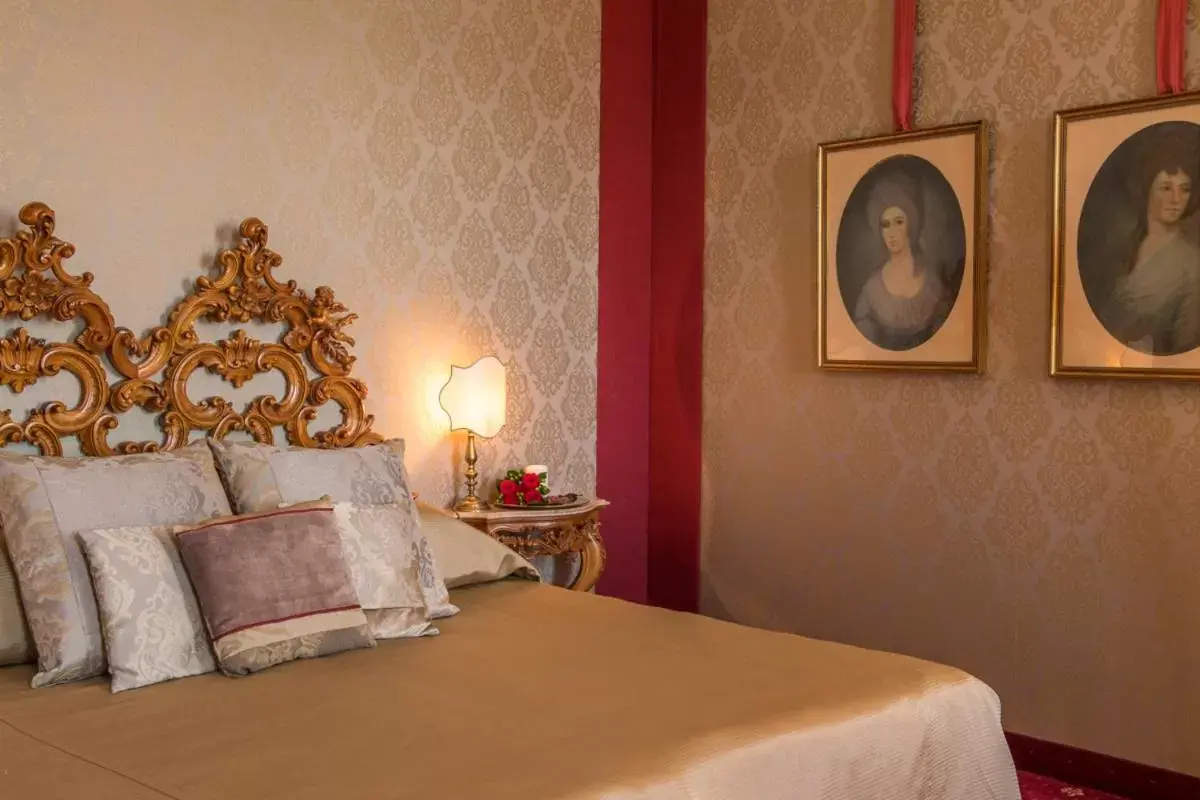 Bedroom, Bed in Hotel Metropole Venezia