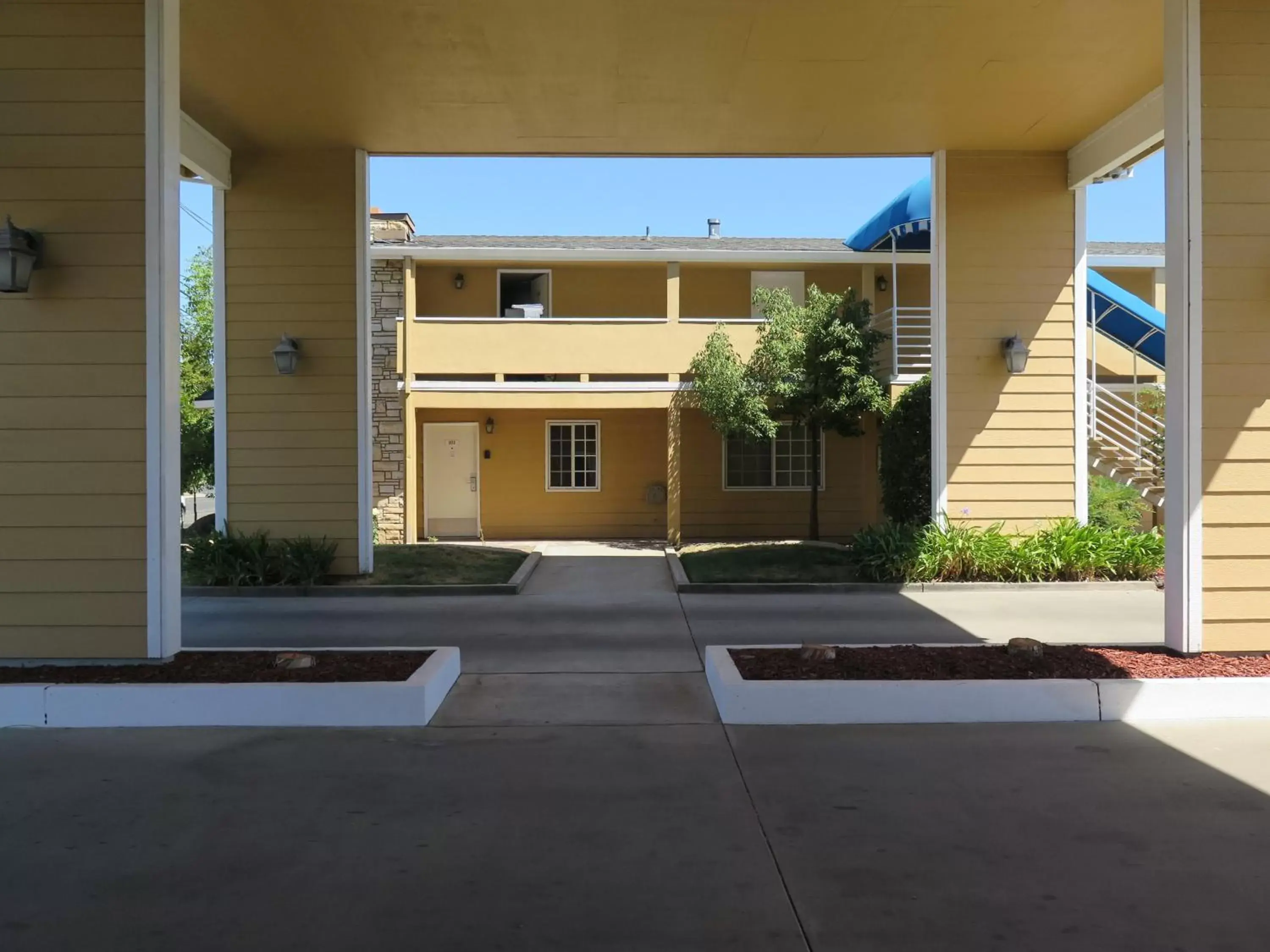Facade/entrance, Property Building in Bonanza Inn and Suites