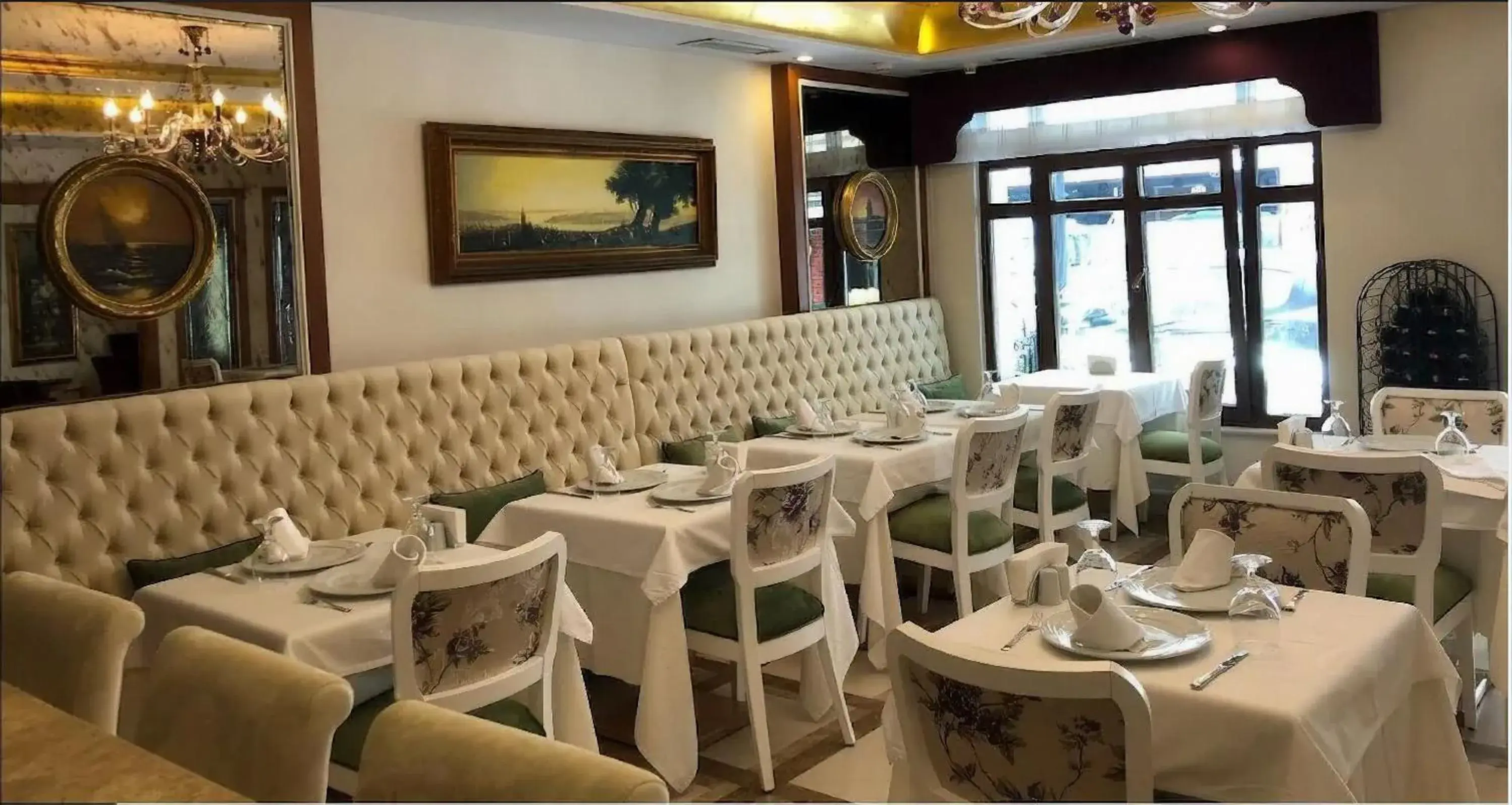 Restaurant/Places to Eat in GLK PREMIER Regency Suites & Spa