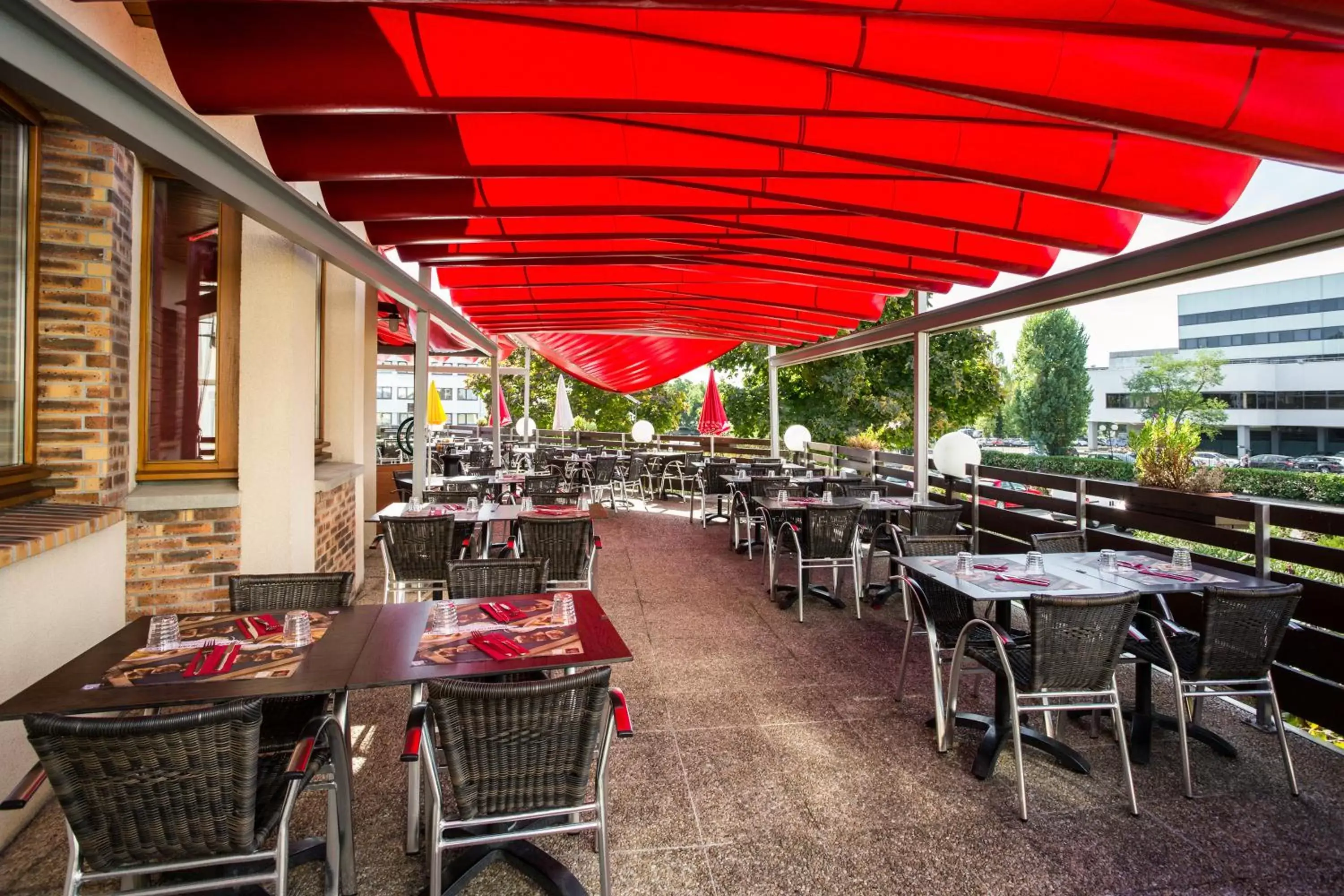 Patio, Restaurant/Places to Eat in ibis Bordeaux Lac