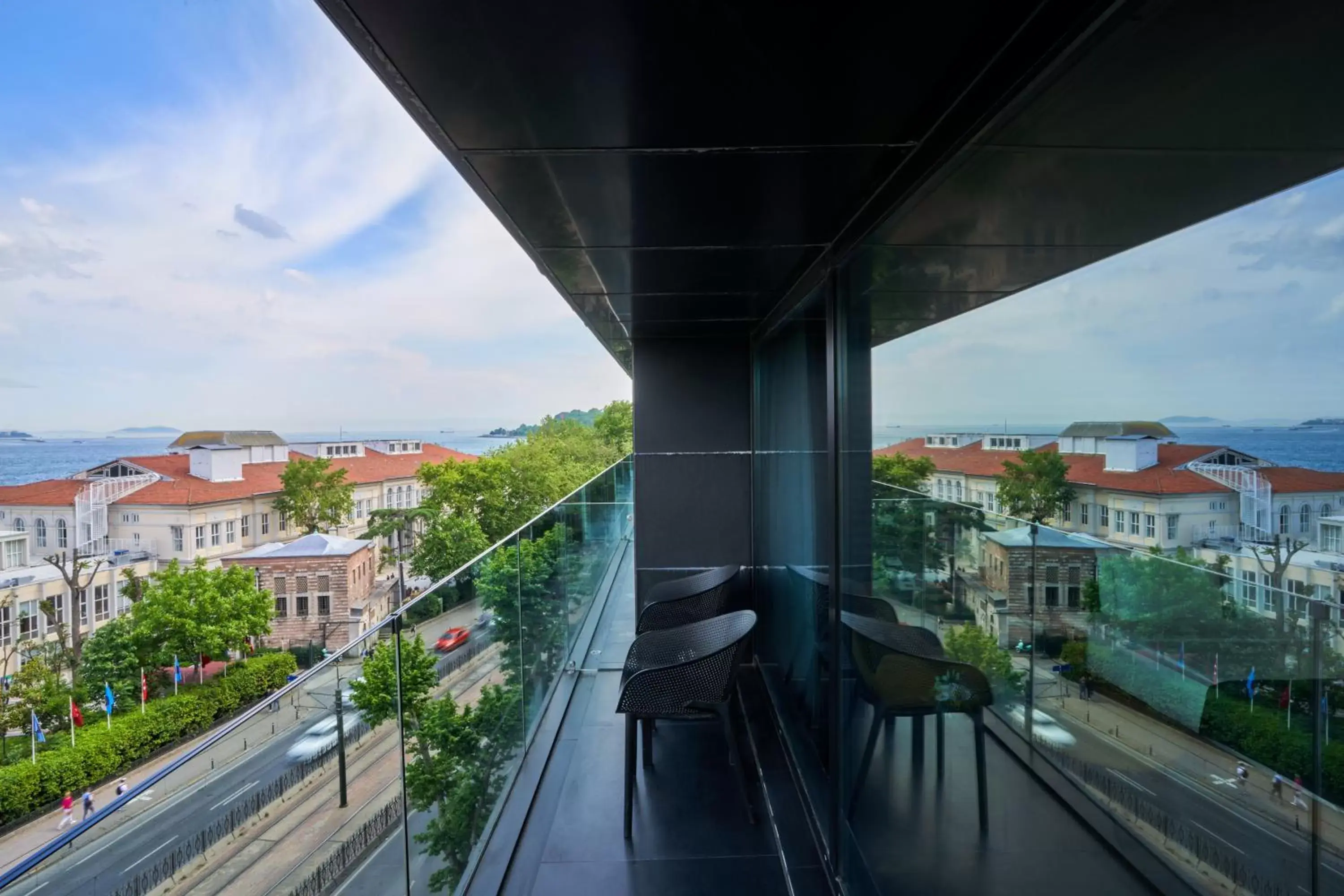 Balcony/Terrace in Metropolitan Hotels Bosphorus