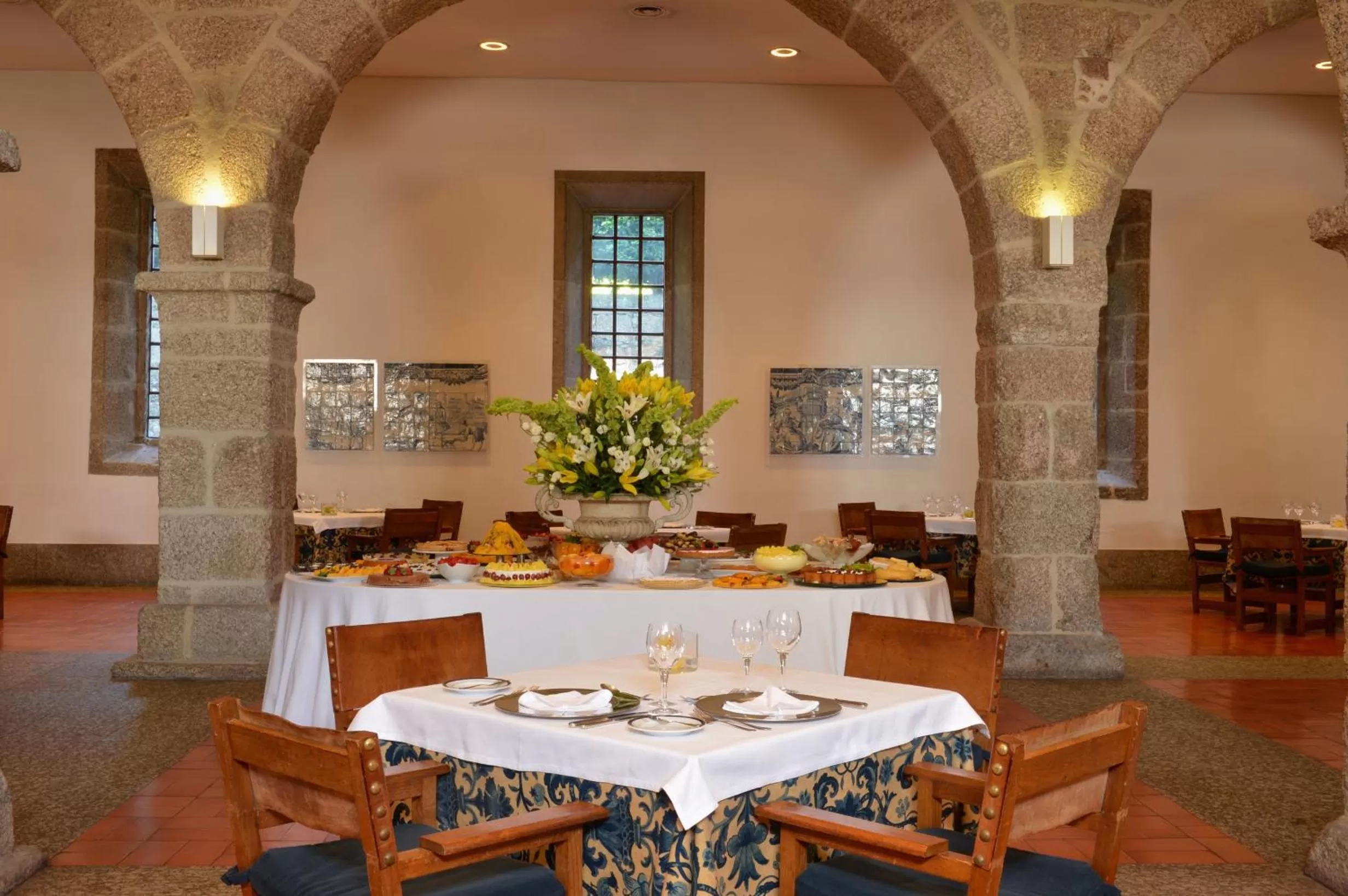 Restaurant/places to eat in Pousada Mosteiro de Guimaraes