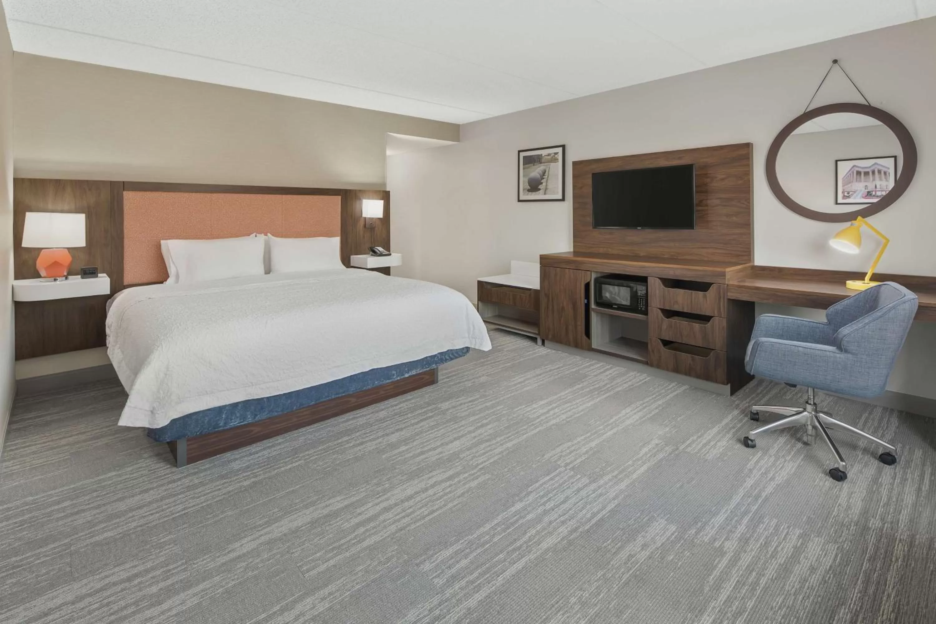 Bedroom, Bed in Hampton Inn & Suites Macon I-75 North