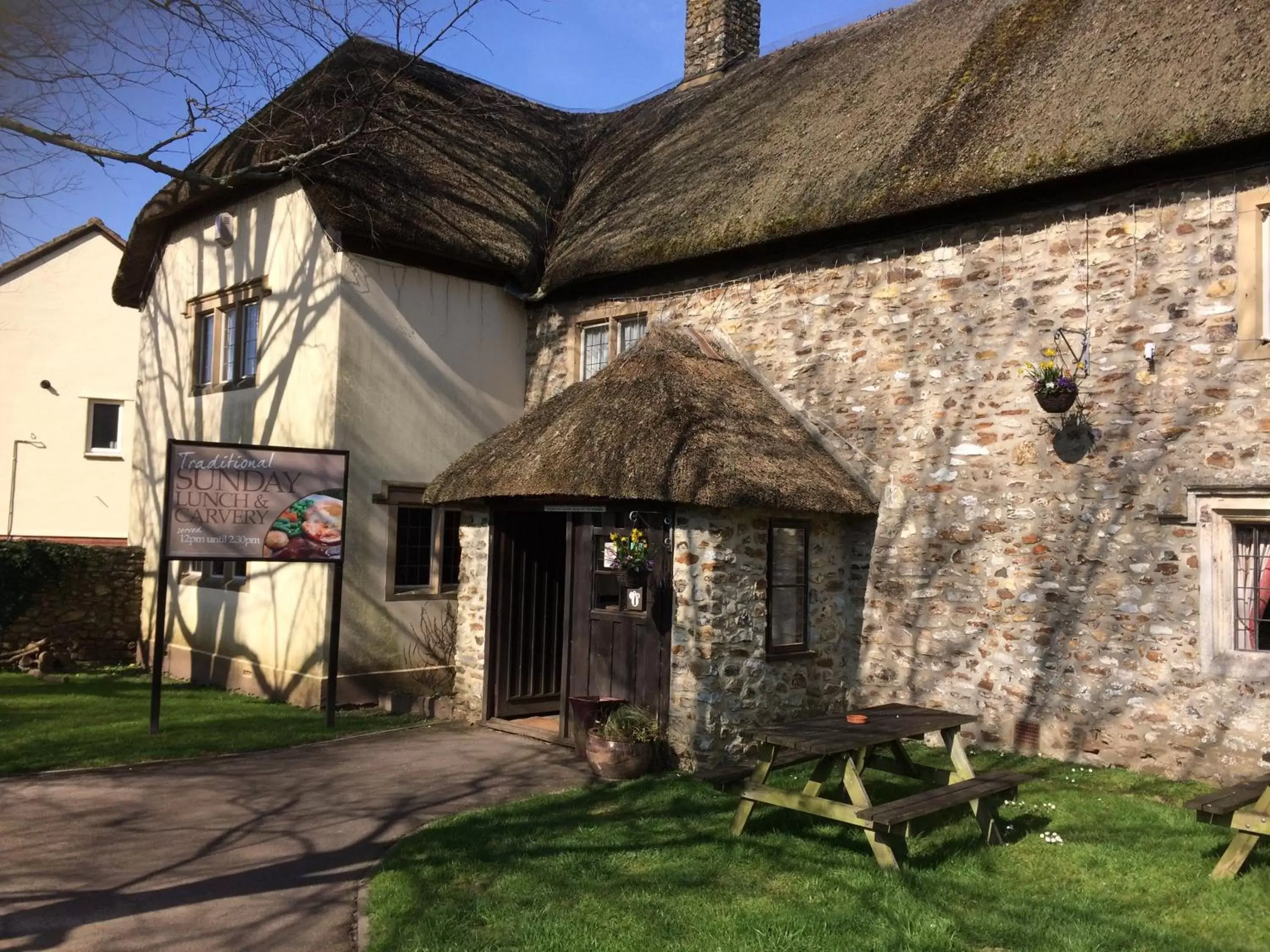 Property Building in The Heathfield Inn