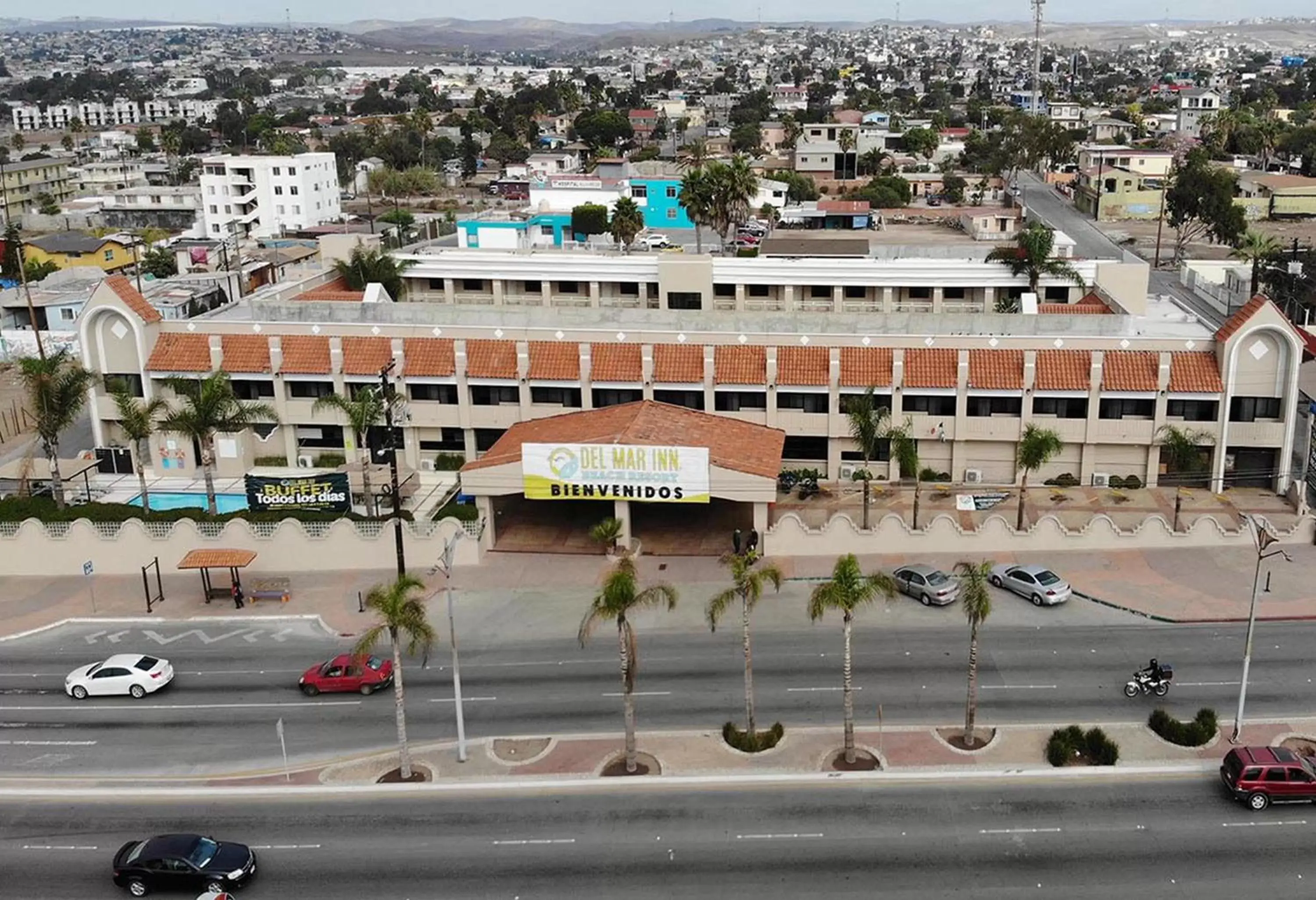 Property building in Del Mar Inn Rosarito