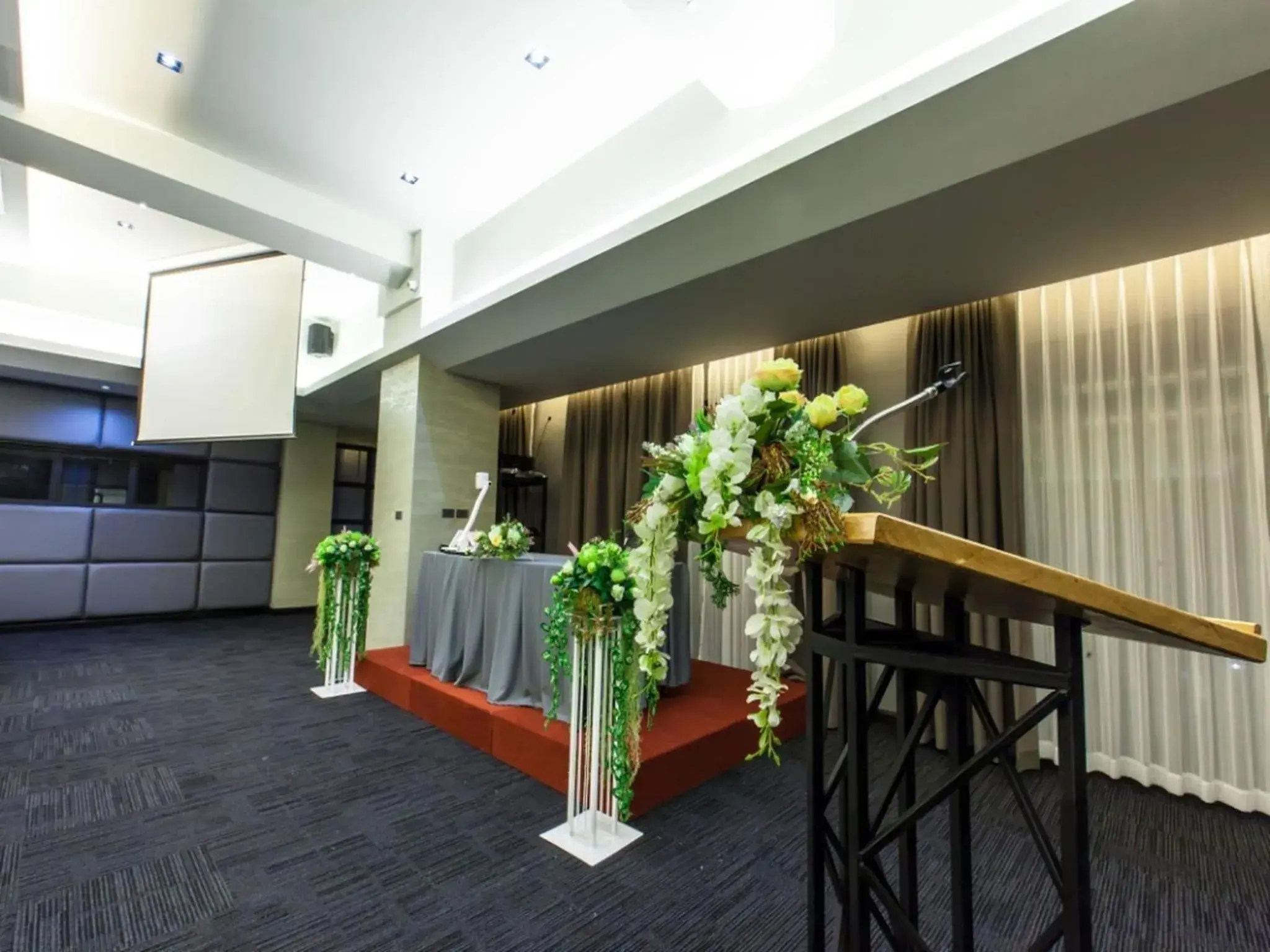 Banquet/Function facilities, Lobby/Reception in Loft Mania Boutique Hotel (SHA Extra Plus)