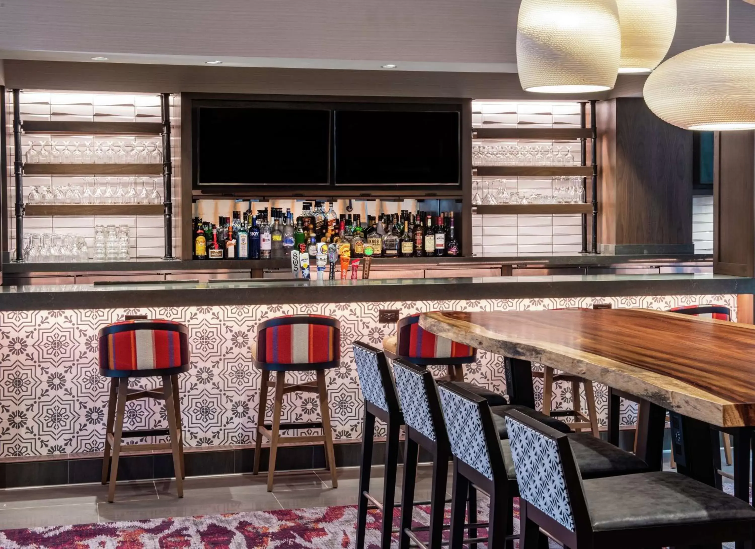 Lounge or bar, Lounge/Bar in Embassy Suites by Hilton Walnut Creek