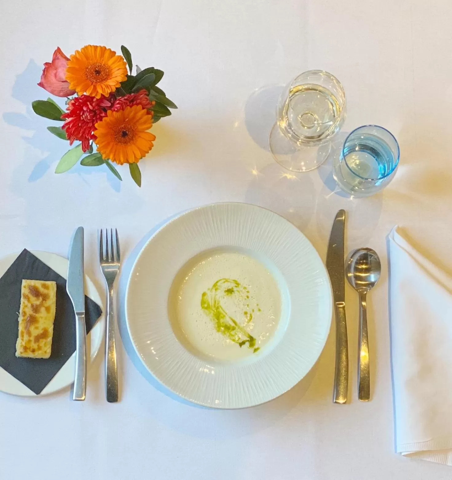 Food in Yarrow Hotel