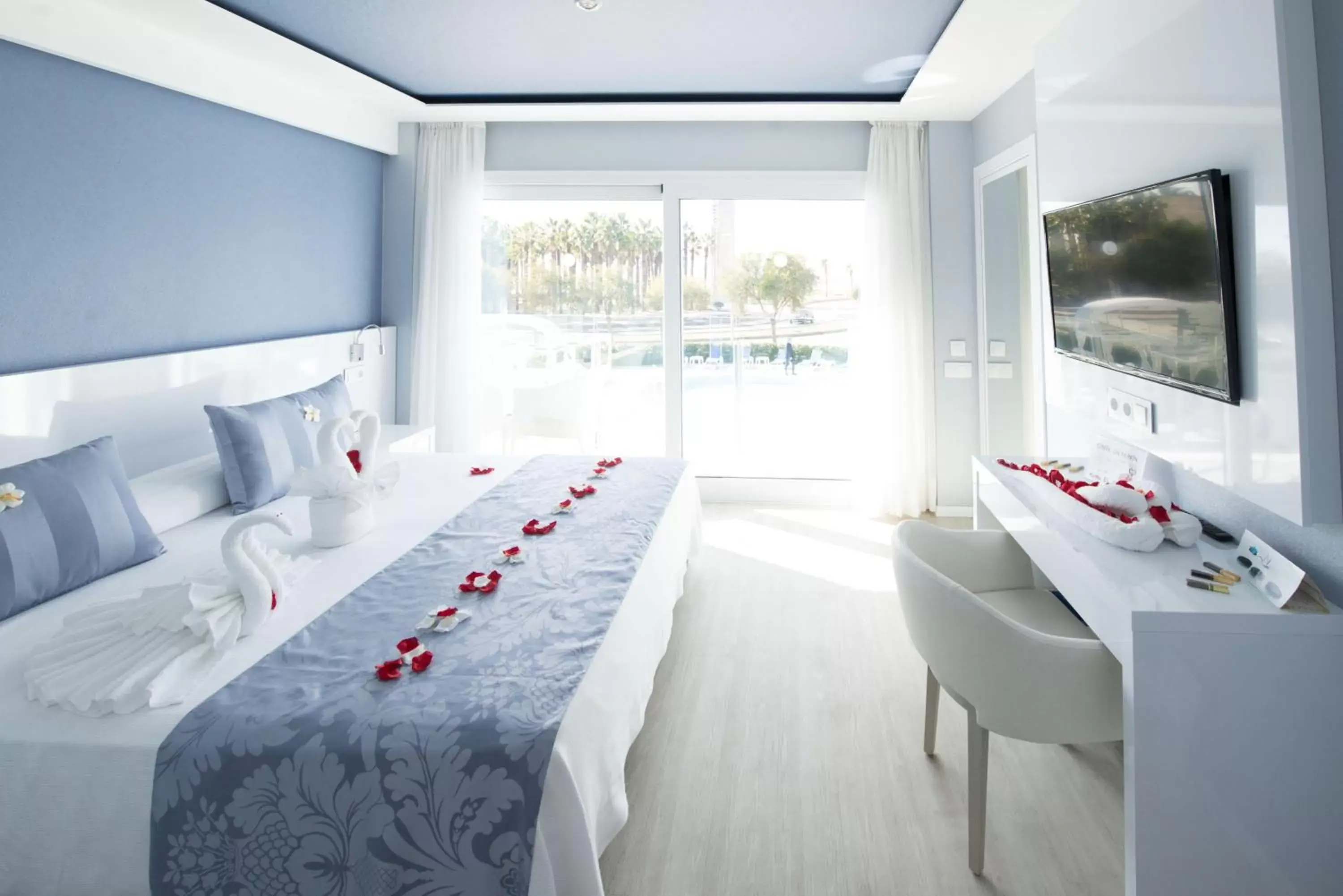 Bedroom in Masd Mediterraneo Hotel Apartamentos Spa