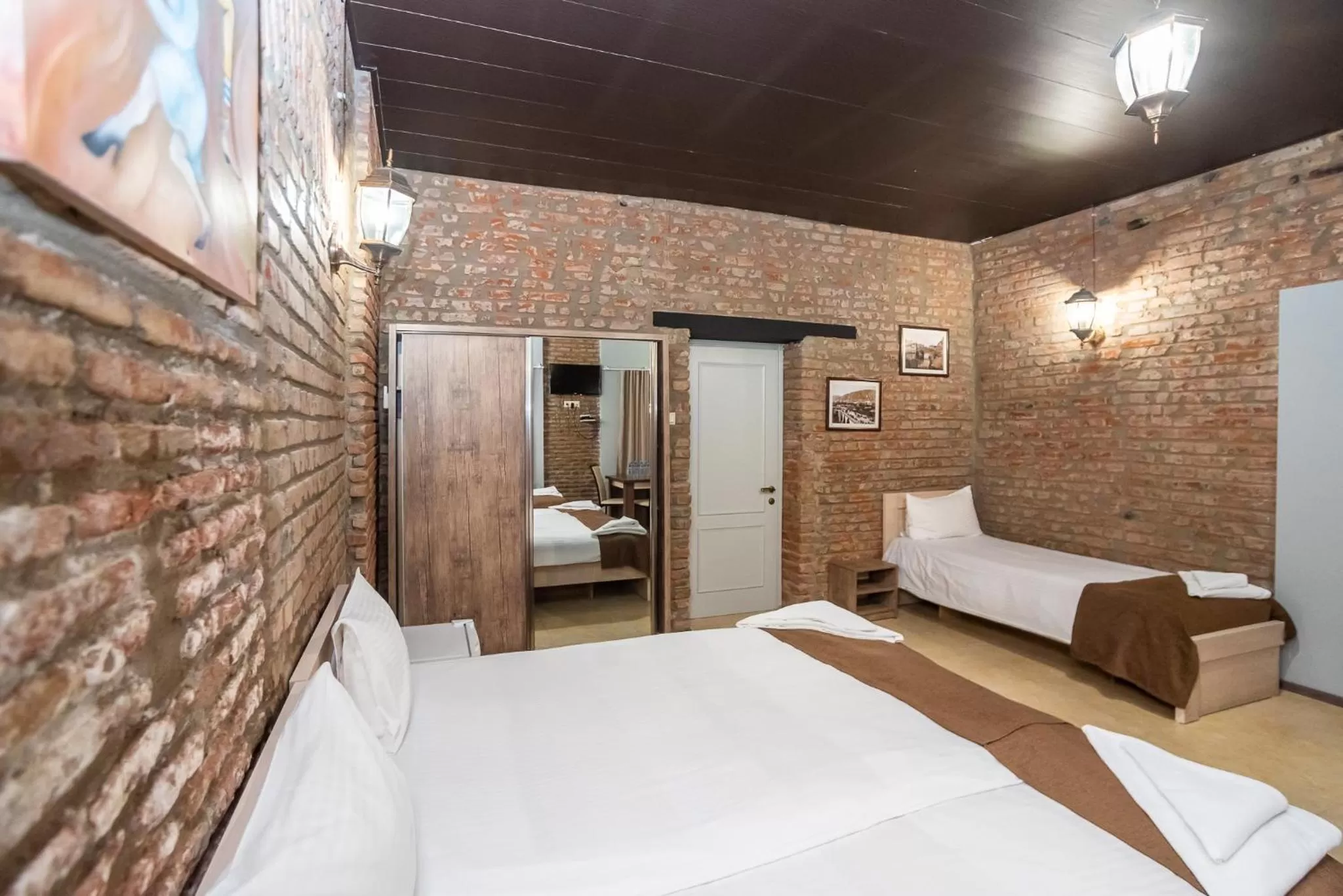 Photo of the whole room, Bed in Tiflis Hotel