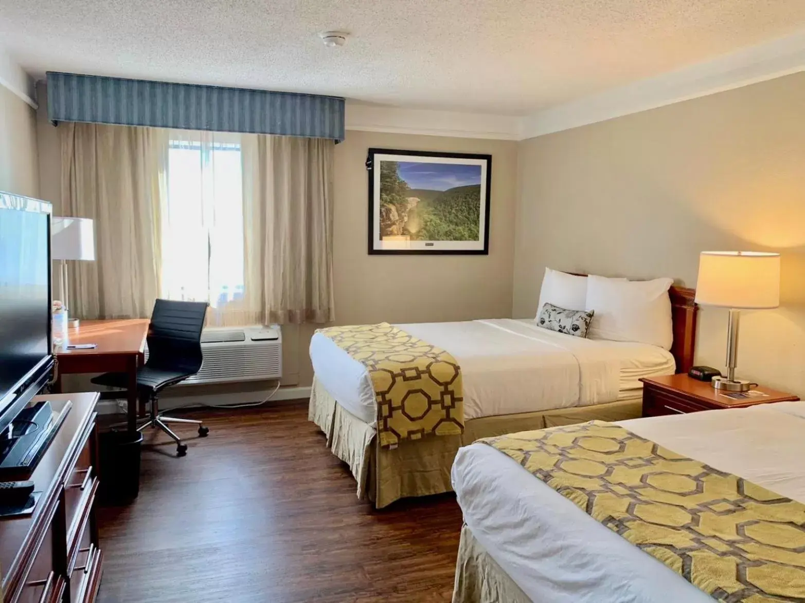 Bed in Baymont by Wyndham Texarkana