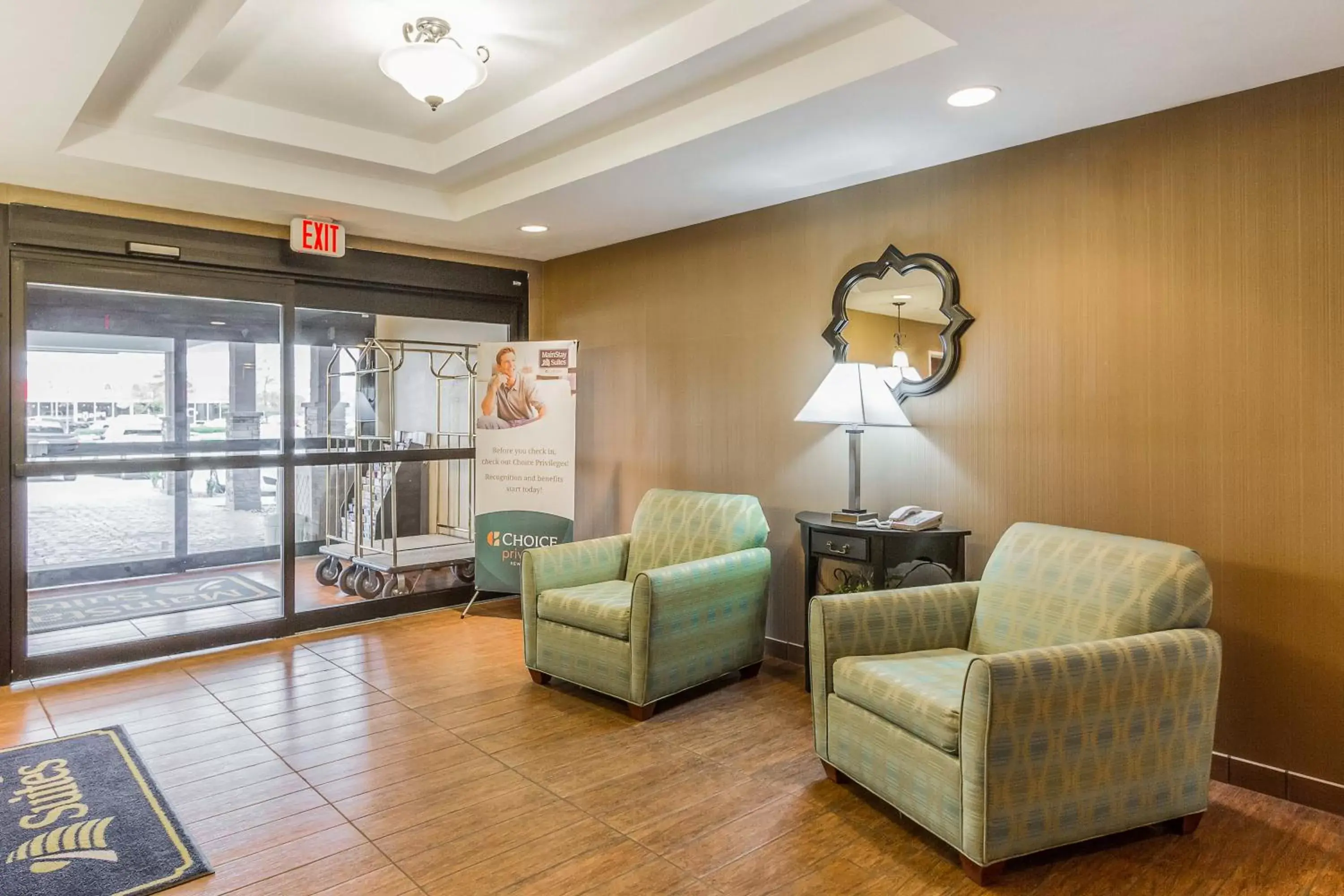 Lobby or reception, Seating Area in MainStay Suites Grand Island