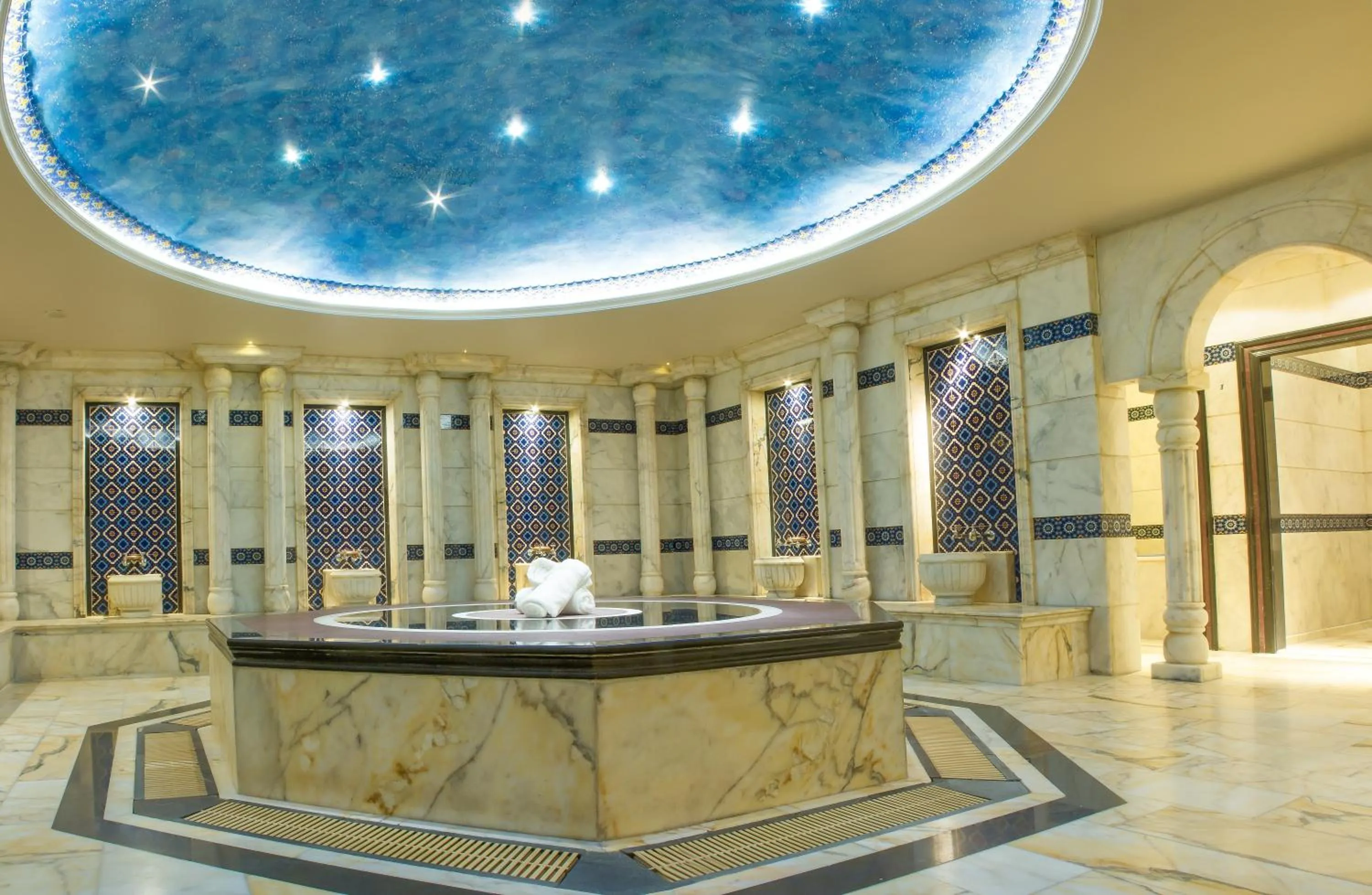 Hot Tub in Thousand Nights Hotel Amman - فندق ثاوزند نايتس عمان
