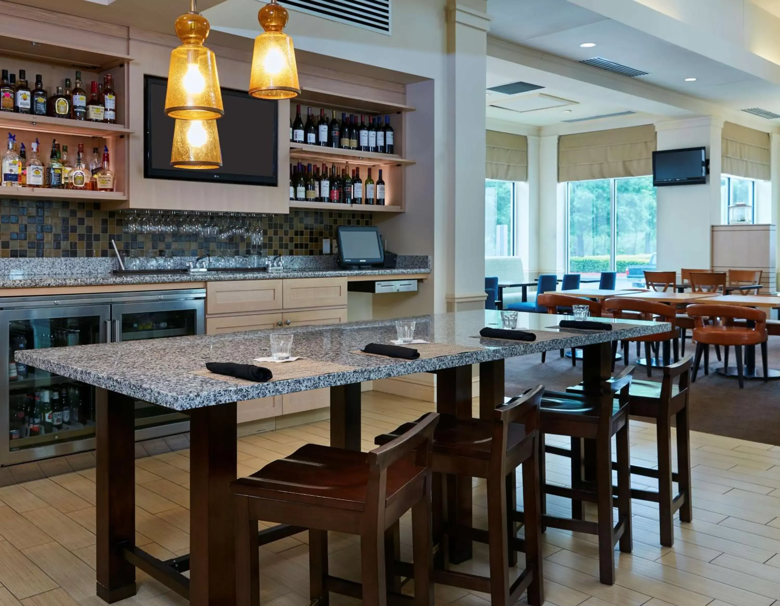 Lounge or bar, Restaurant/Places to Eat in Hilton Garden Inn Charlotte Pineville