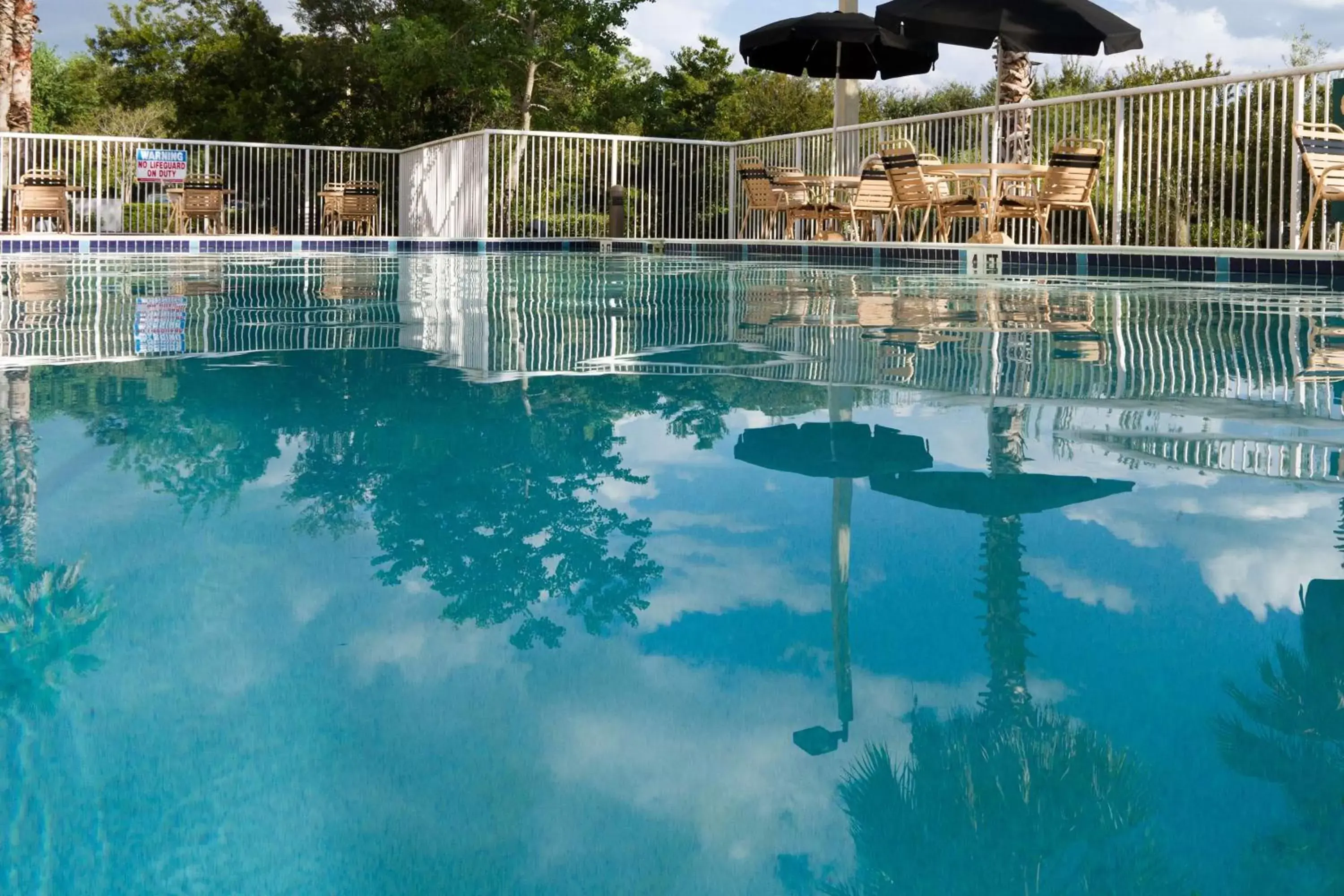 Pool view, Swimming Pool in Hilton Garden Inn Jacksonville Airport