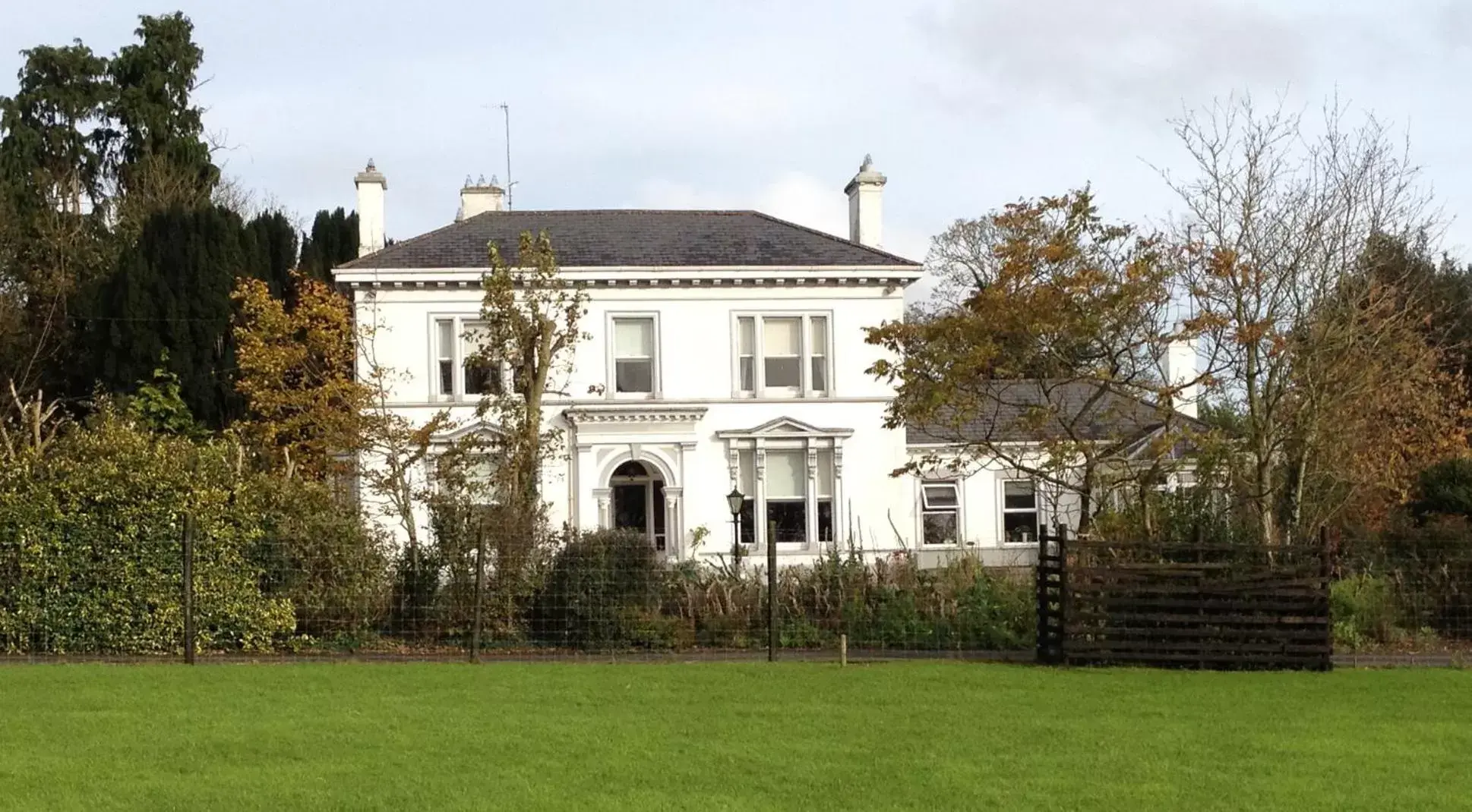 Facade/entrance, Property Building in Ballinwillin House