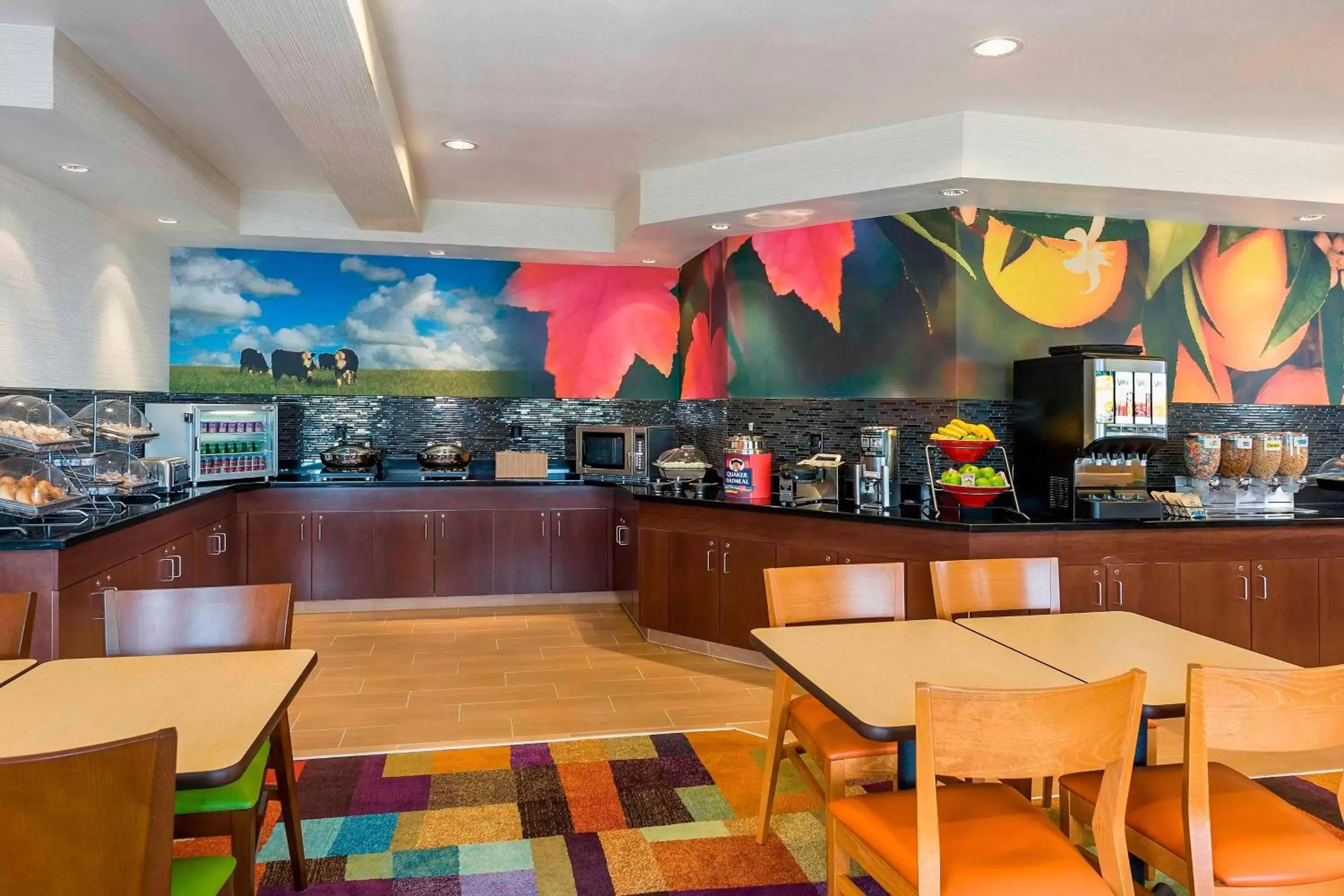 Breakfast, Restaurant/Places to Eat in Fairfield Inn & Suites Mansfield Ontario