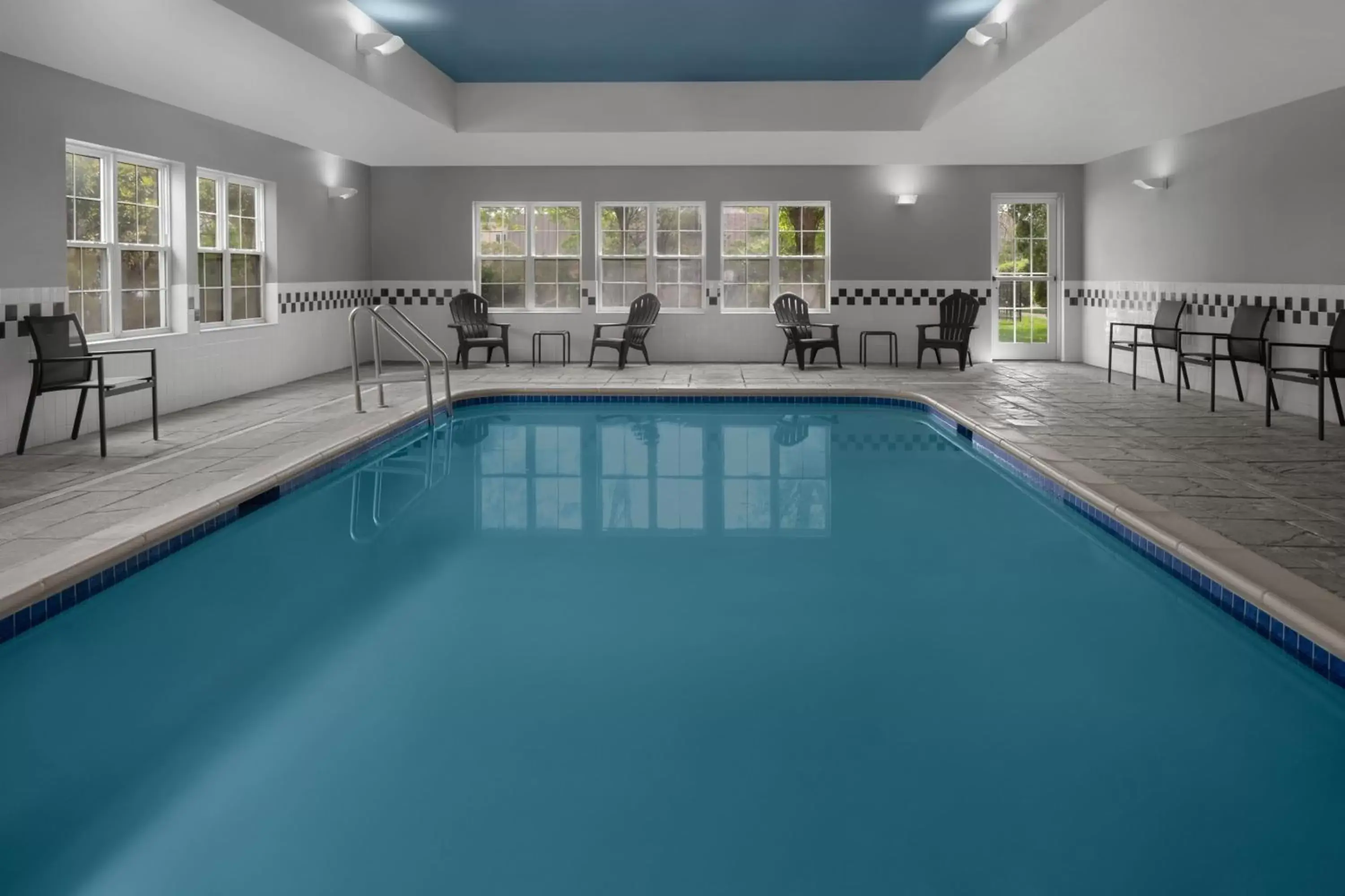 Swimming Pool in Residence Inn Long Island Holtsville