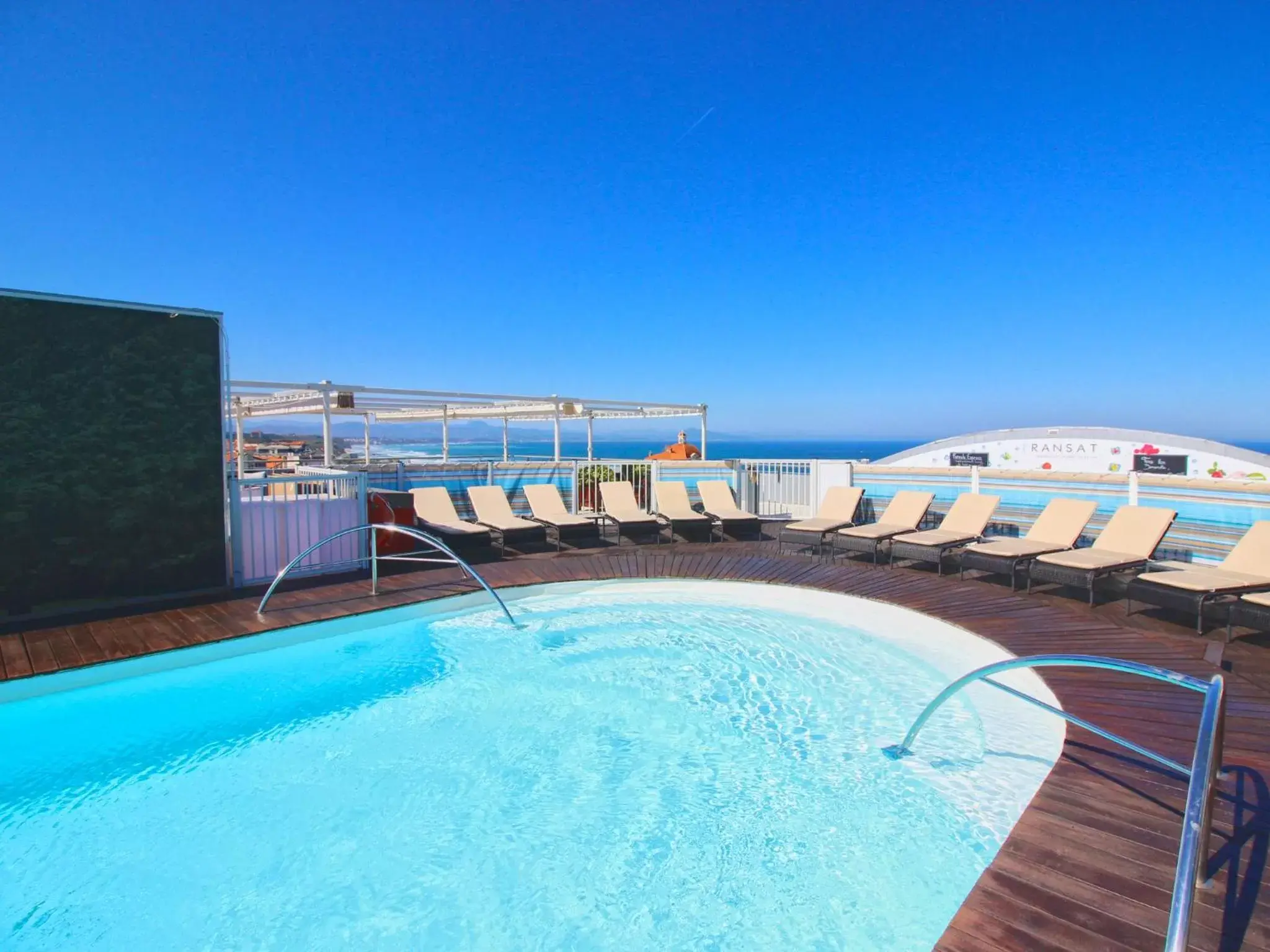 Mountain view, Swimming Pool in Radisson Blu Hotel Biarritz