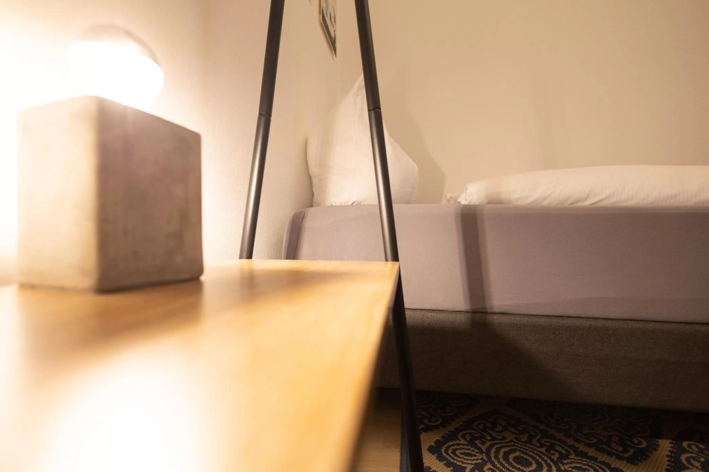 Bedroom, Bed in Apartments an der Oper - Innenstadt - Zentral - Küche - Wifi - Powered by Ko-Living