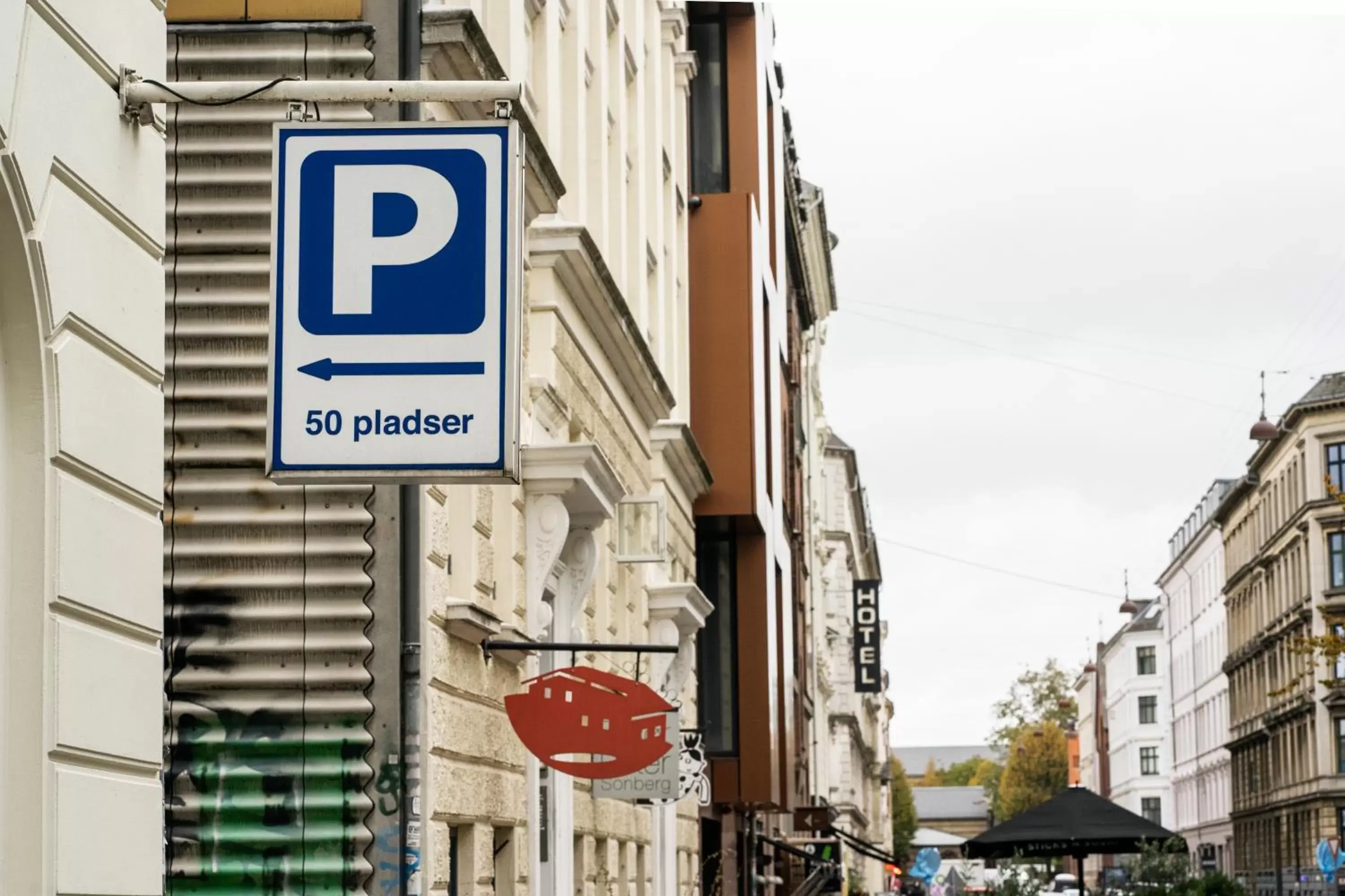 Parking in Ibsens Hotel