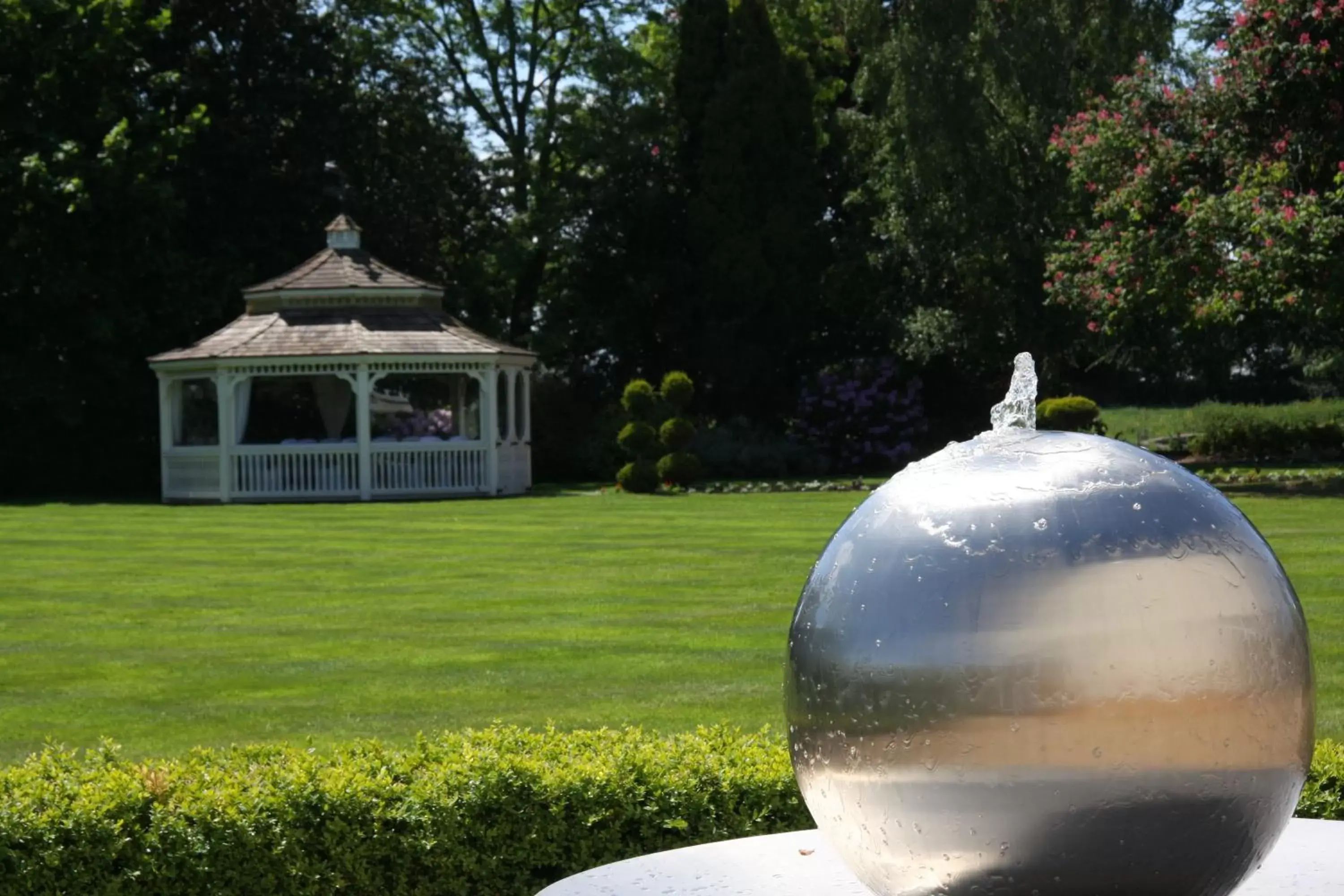 Garden in Thornton Hall Hotel And Spa