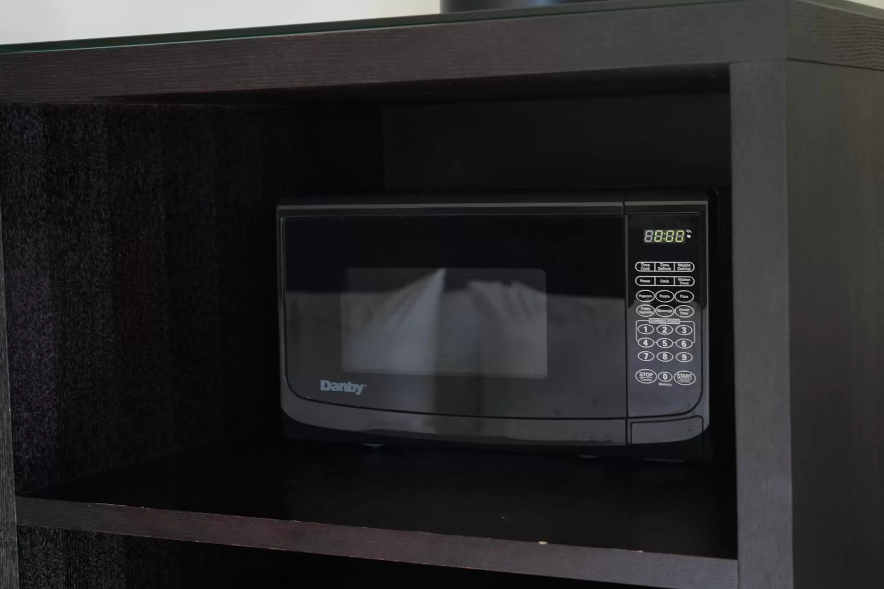 minibar, TV/Entertainment Center in Holiday Inn Resort Grand Cayman, an IHG Hotel