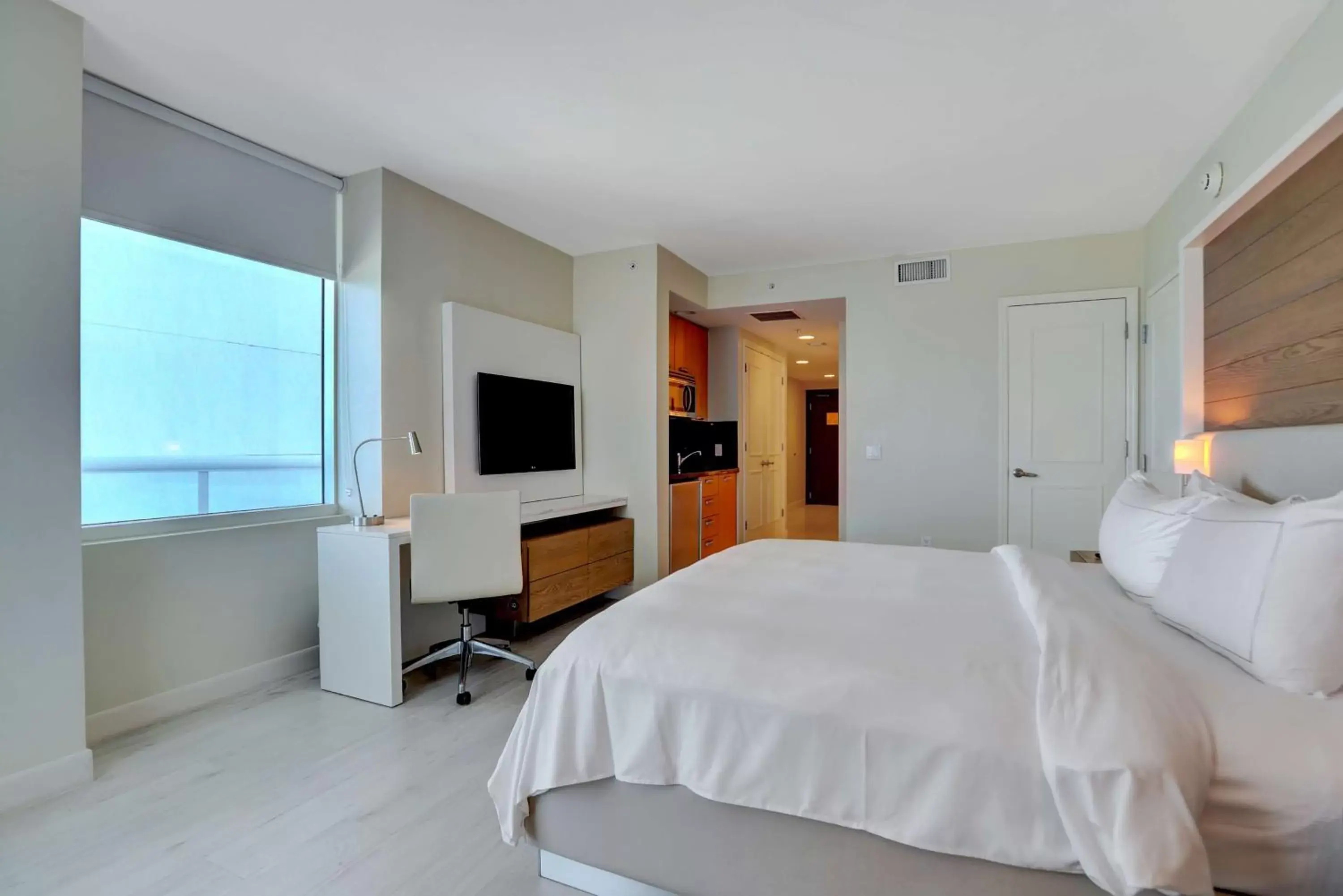 Bed in Hilton Fort Lauderdale Beach Resort