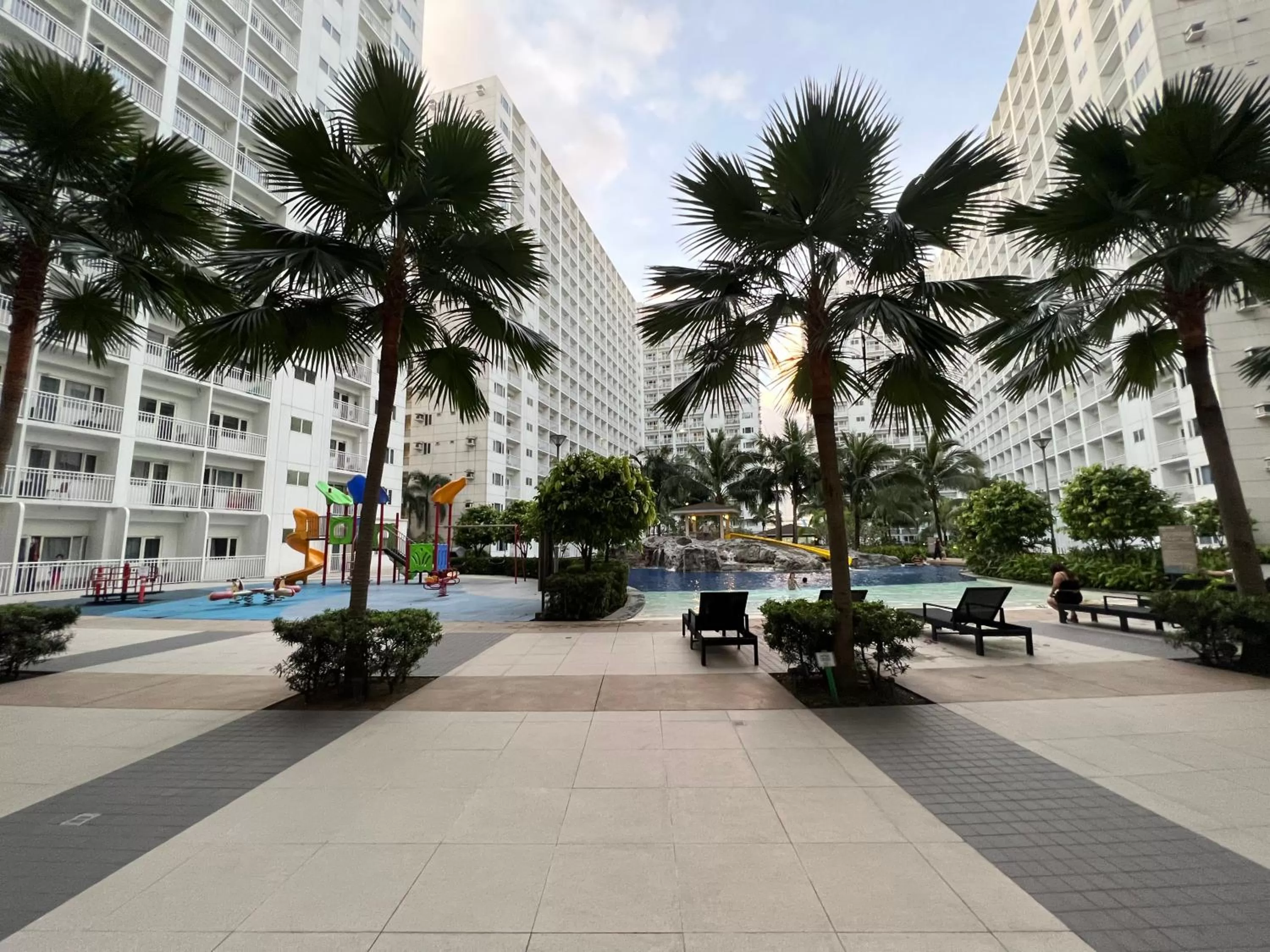 Children play ground in Yam Staycation Shore Residences