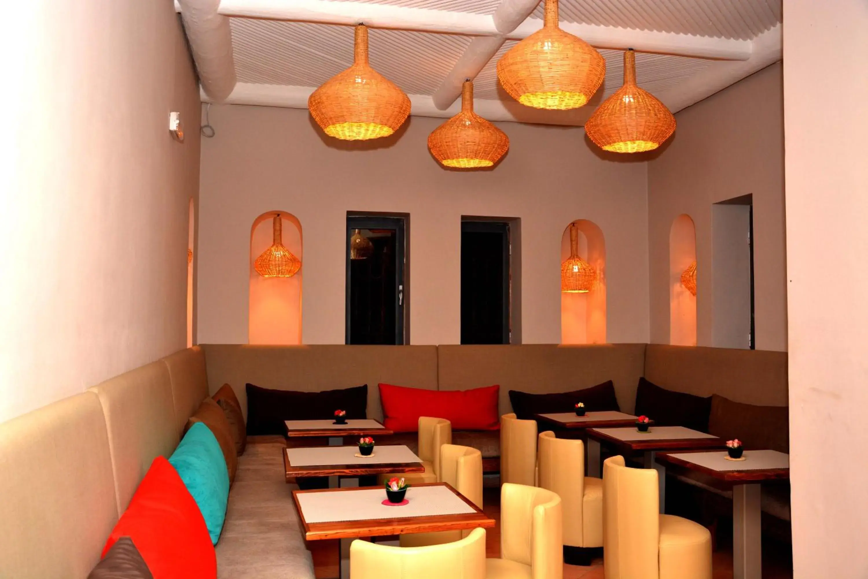 Restaurant/places to eat in Borjs Hotel Suites & Spa Restaurant/places to eat in Borjs Hotel Suites & Spa