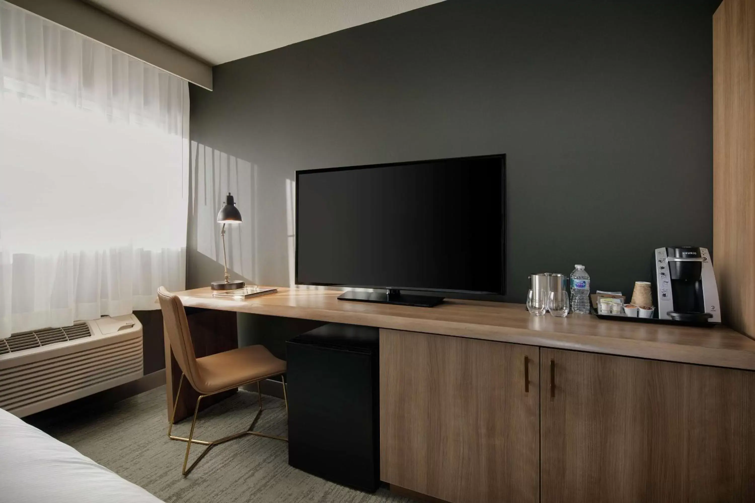 Bedroom, TV/Entertainment Center in Highline Vail - a DoubleTree by Hilton