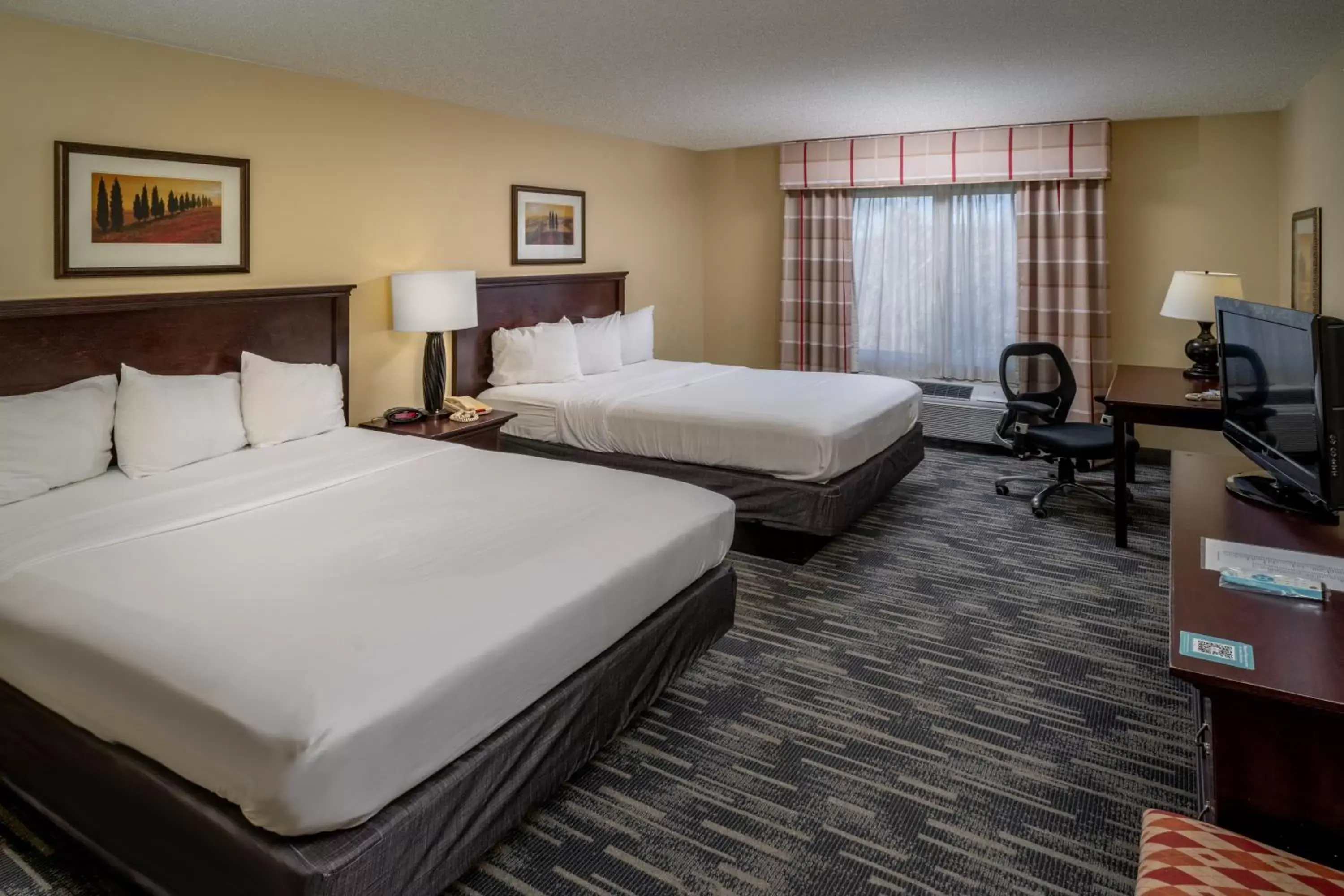 Bedroom, Bed in Country Inn & Suites by Radisson, Princeton, WV