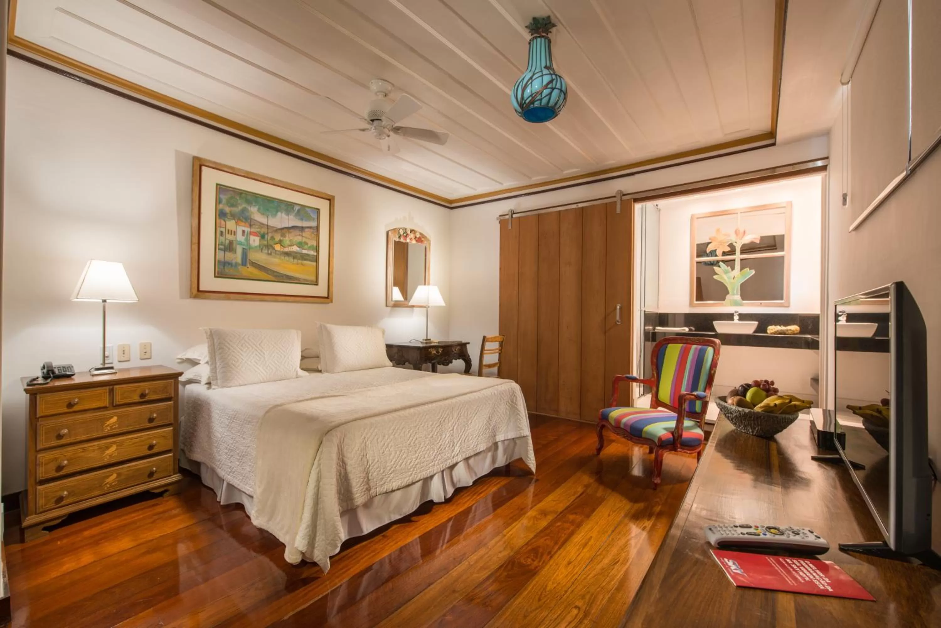 Photo of the whole room, Bed in Pousada do Mondego